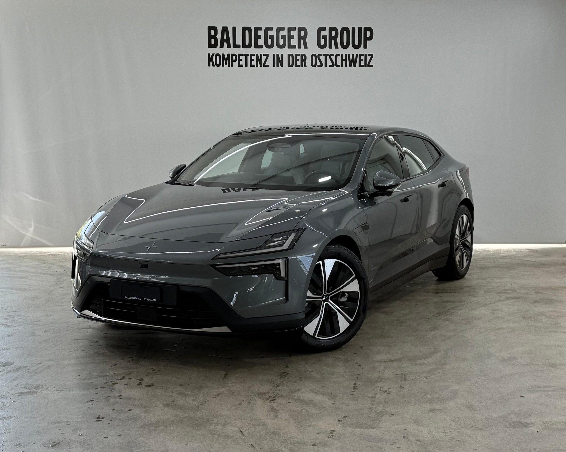POLESTAR 4 Long Range Dual Motor