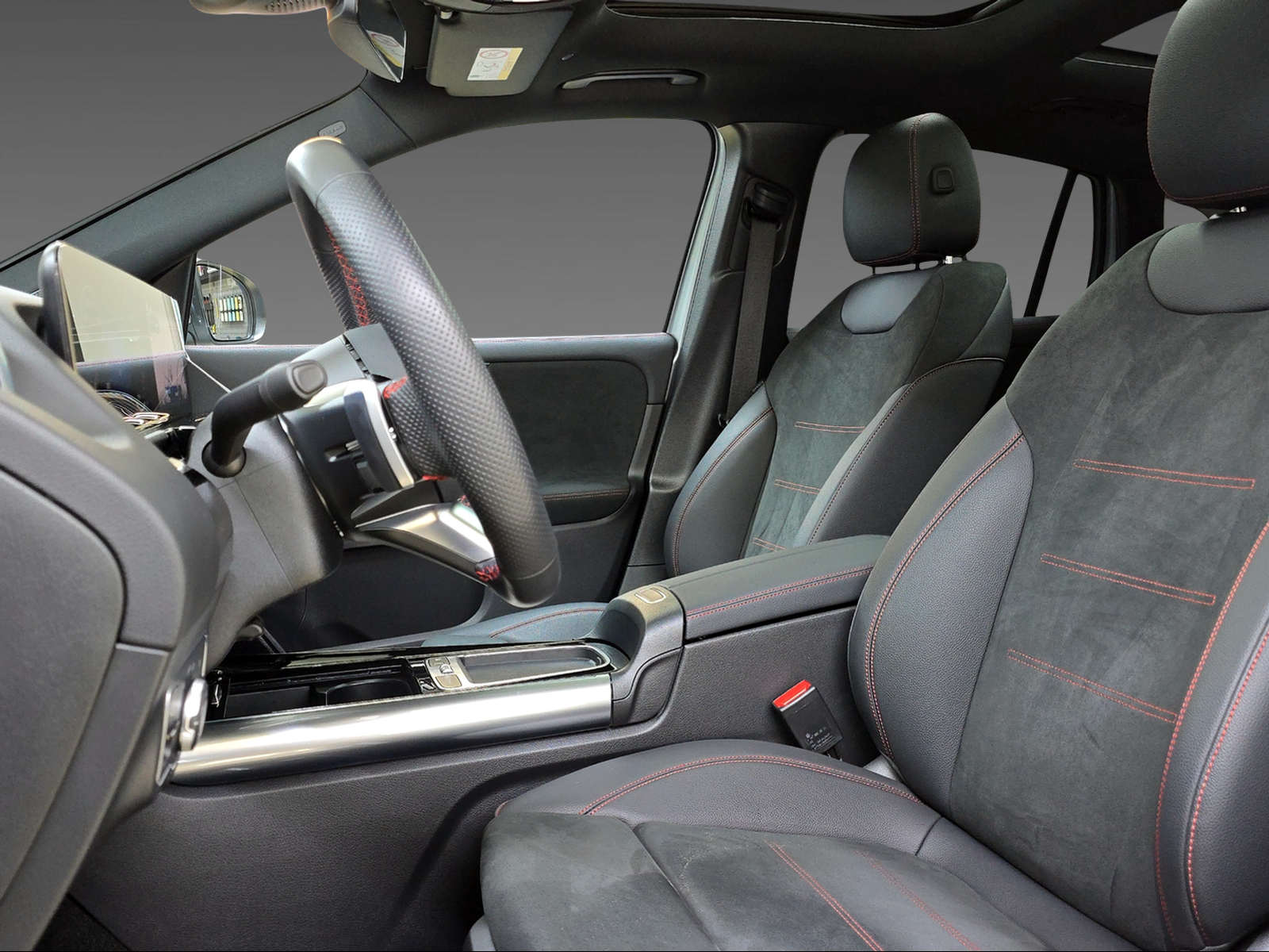 MERCEDES-BENZ GLA 250 e 8G-DCT-image-6