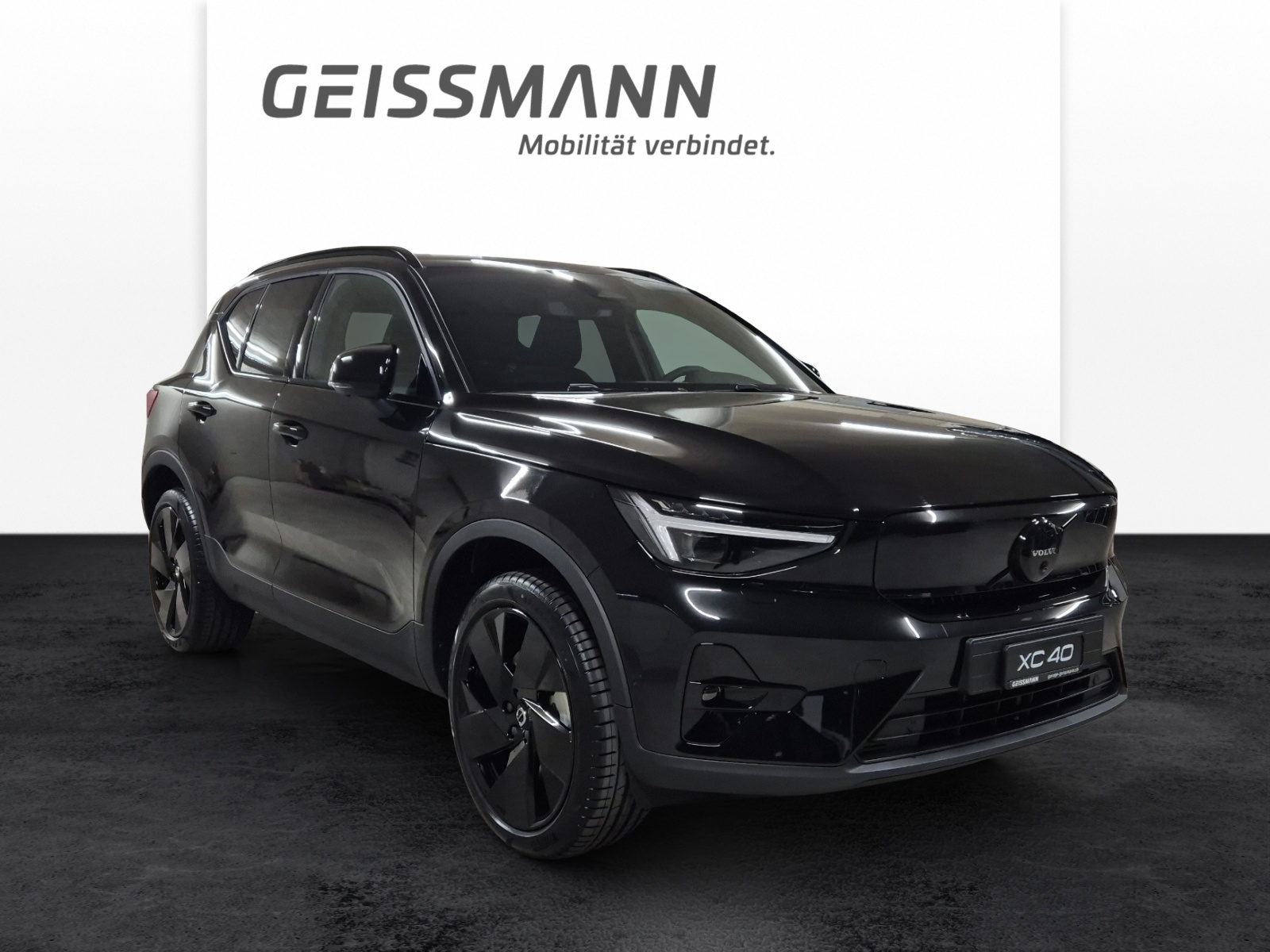 VOLVO XC40 Twin Black Edition AWD-showroom-element-1
