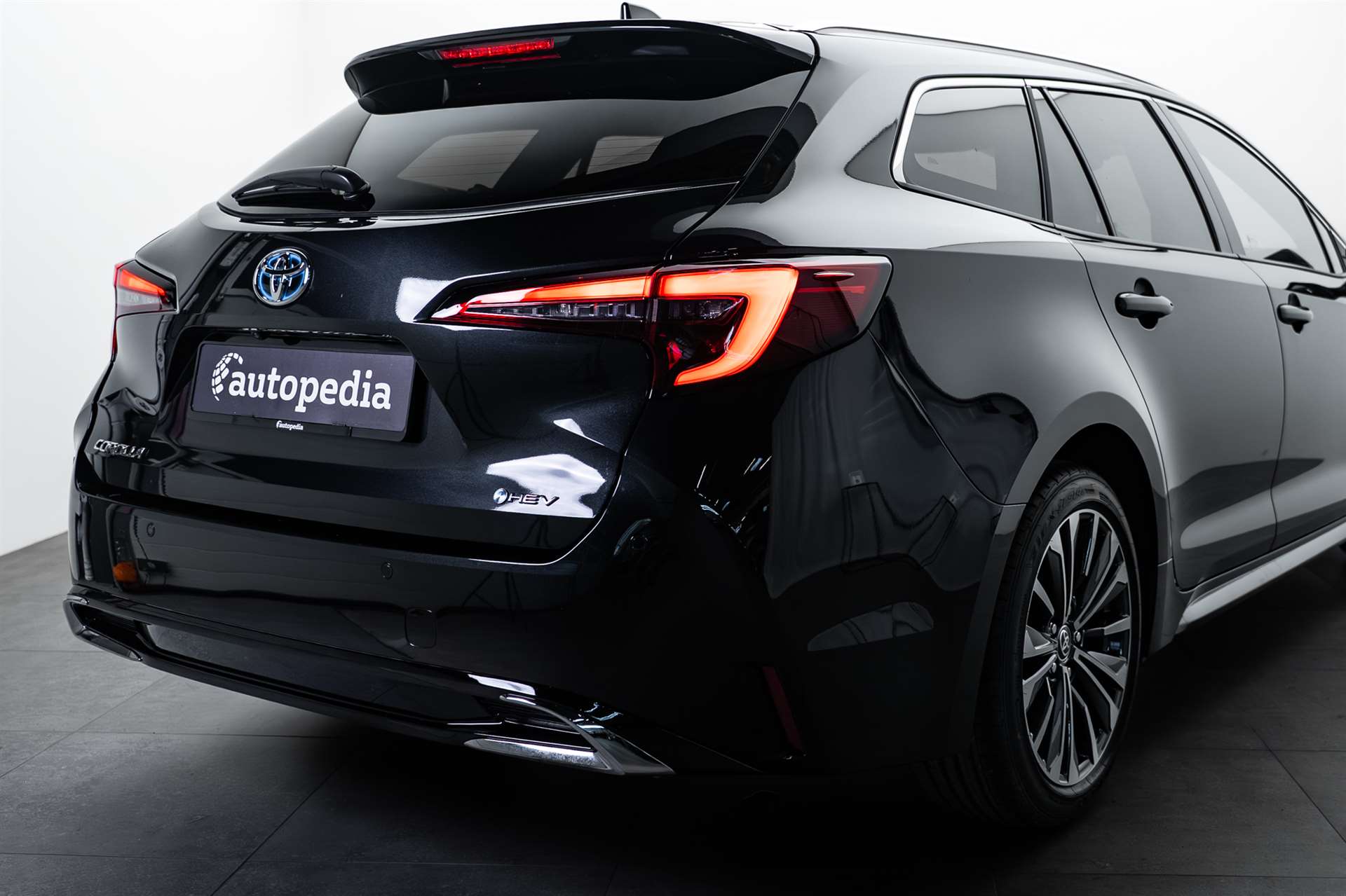 TOYOTA Corolla Touring Sports 2.0 HSD Teamplay e-CVT-showroom-element-3