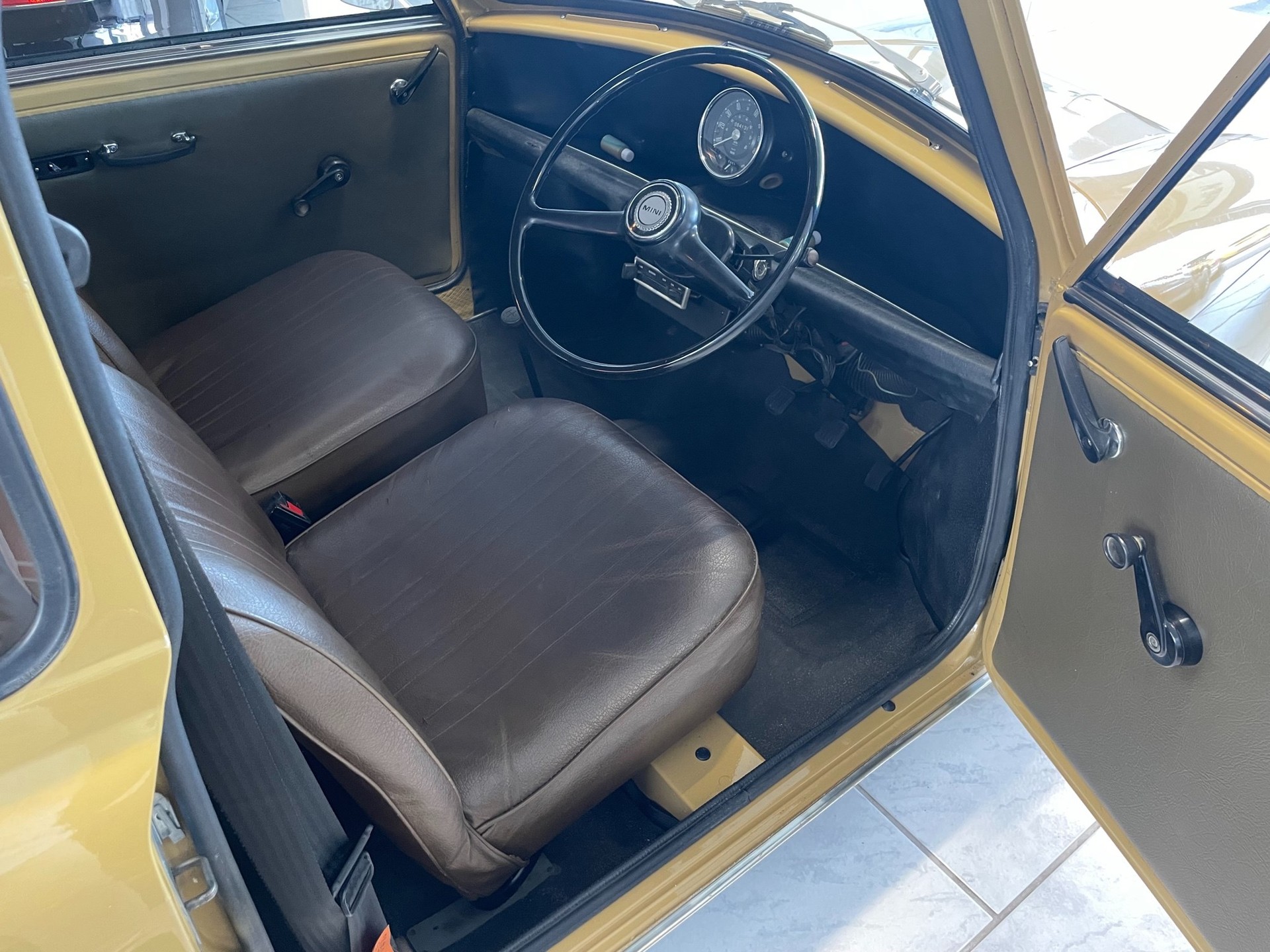MORRIS Mini 850-image-15