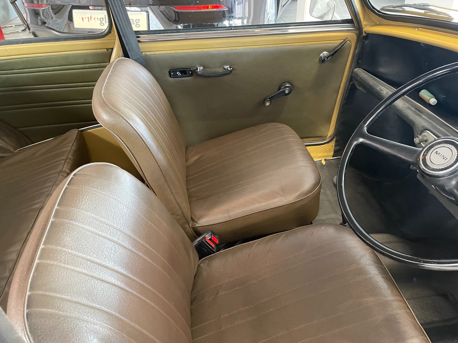 MORRIS Mini 850-image-17