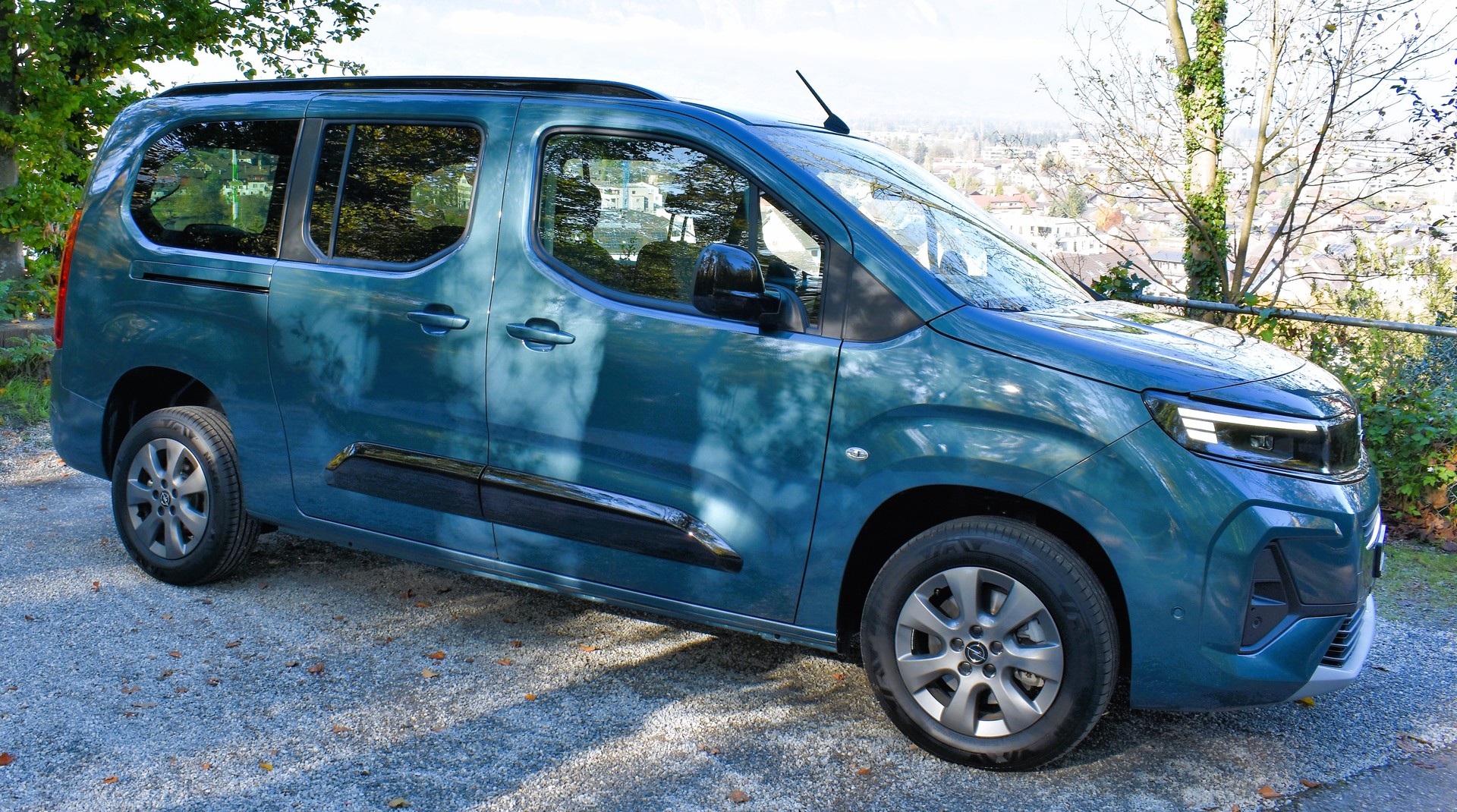 OPEL Combo XL 1.5 GS Automat-showroom-element-3