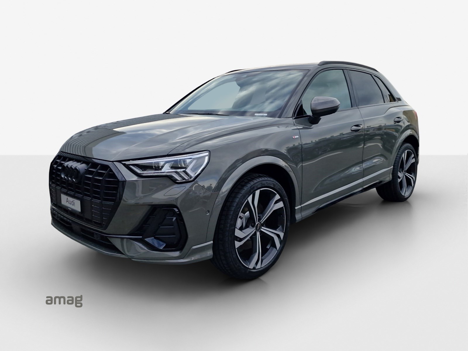 AUDI Q3 40 TFSI S line quattro S-tronic