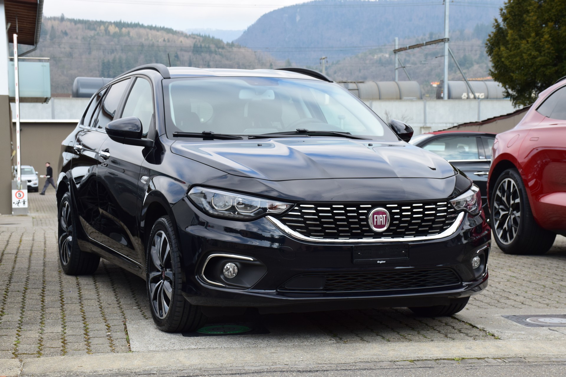 FIAT Tipo 1.6MJ Station Wagon Lounge DCT-image-4