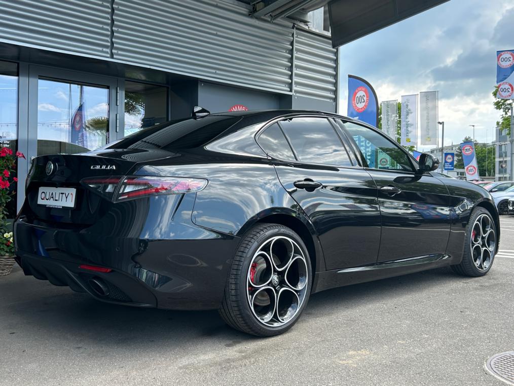 ALFA ROMEO Giulia 2.0 Competizione Q4 AT8-showroom-element-2