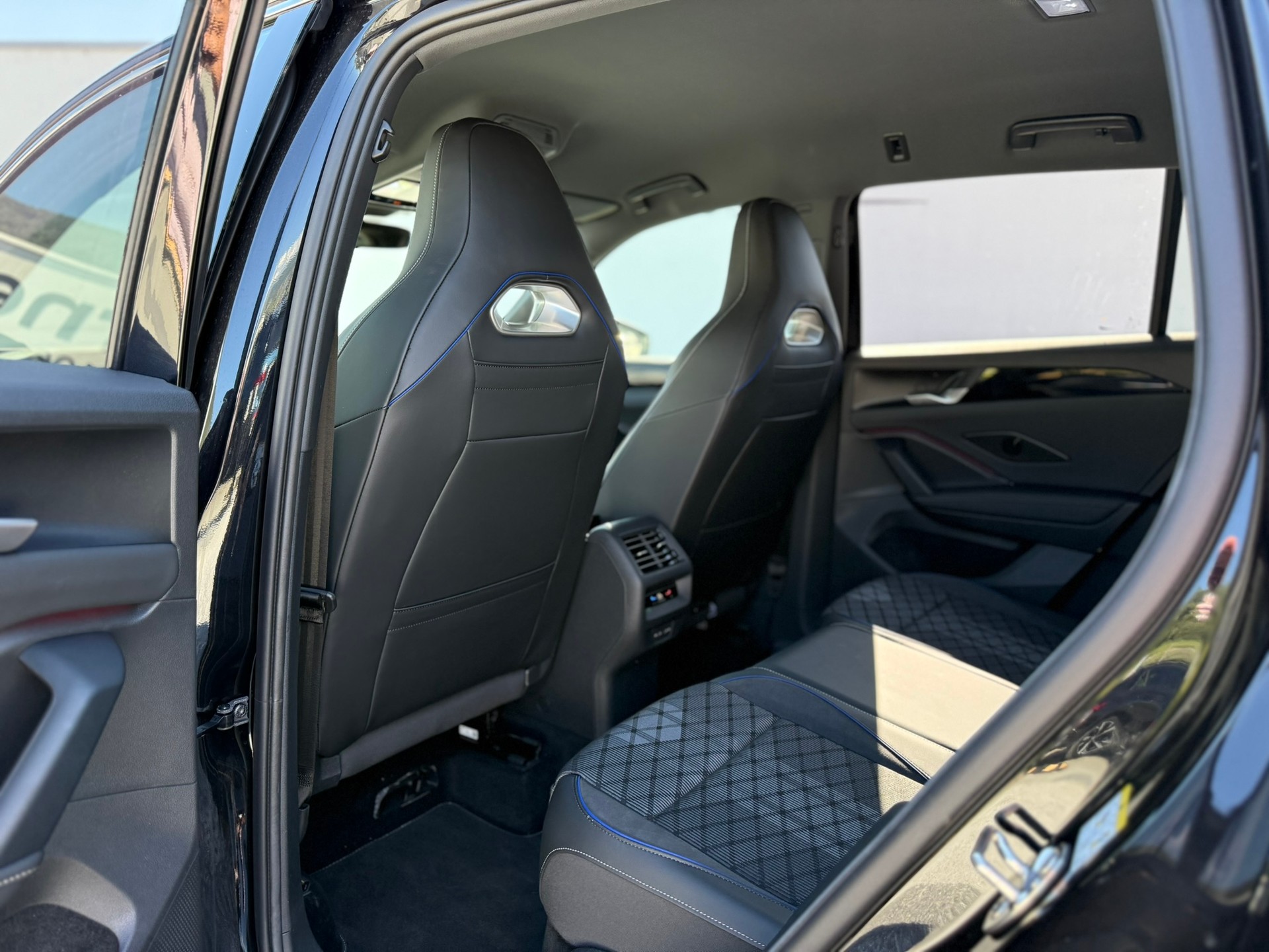 VW Tiguan 1.5 TSI evo2 mHEV R-Line DSG-image-13