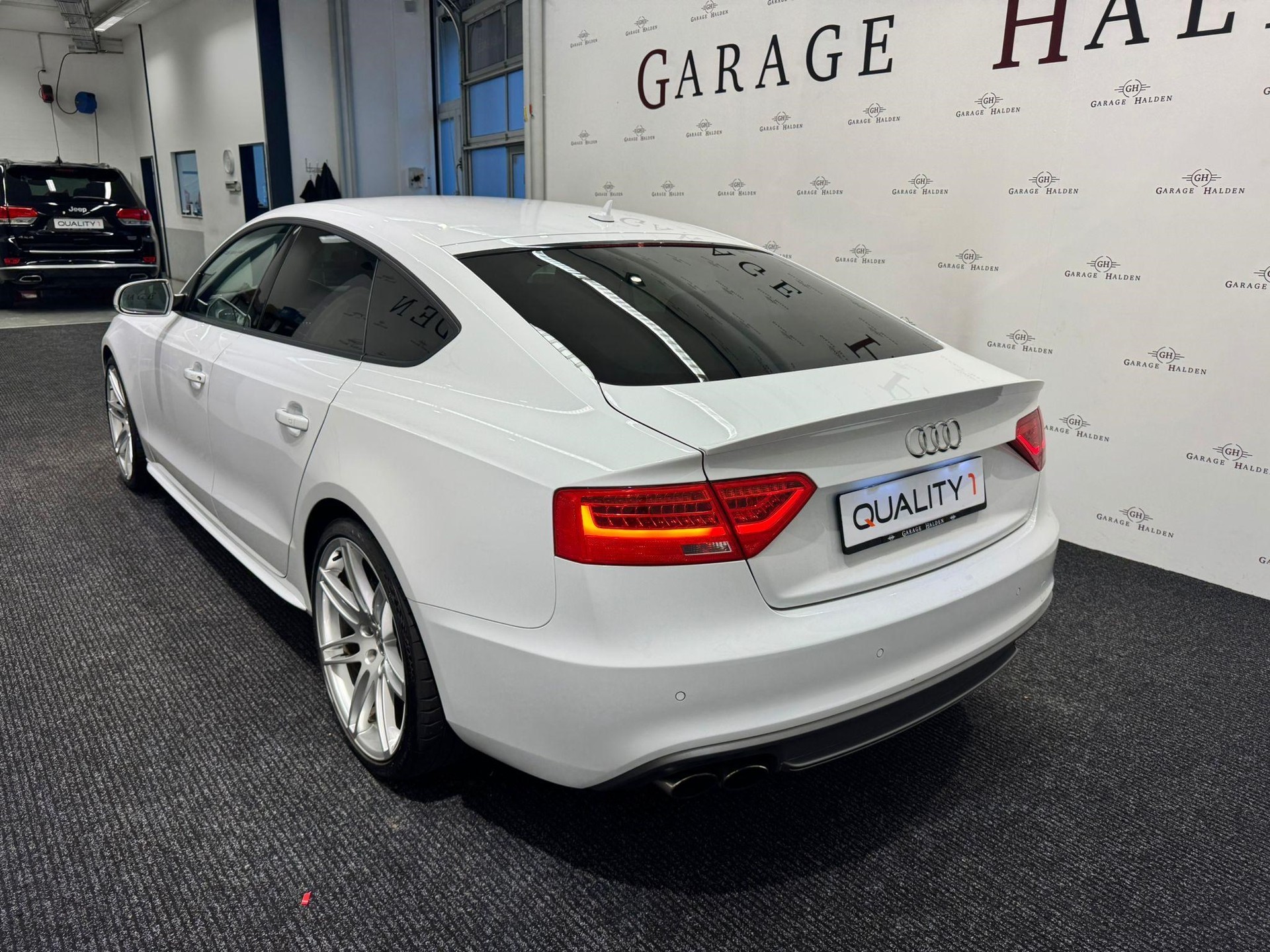 AUDI S5 Sportback 3.0 V6 TFSI quattro S-Tronic-image-4