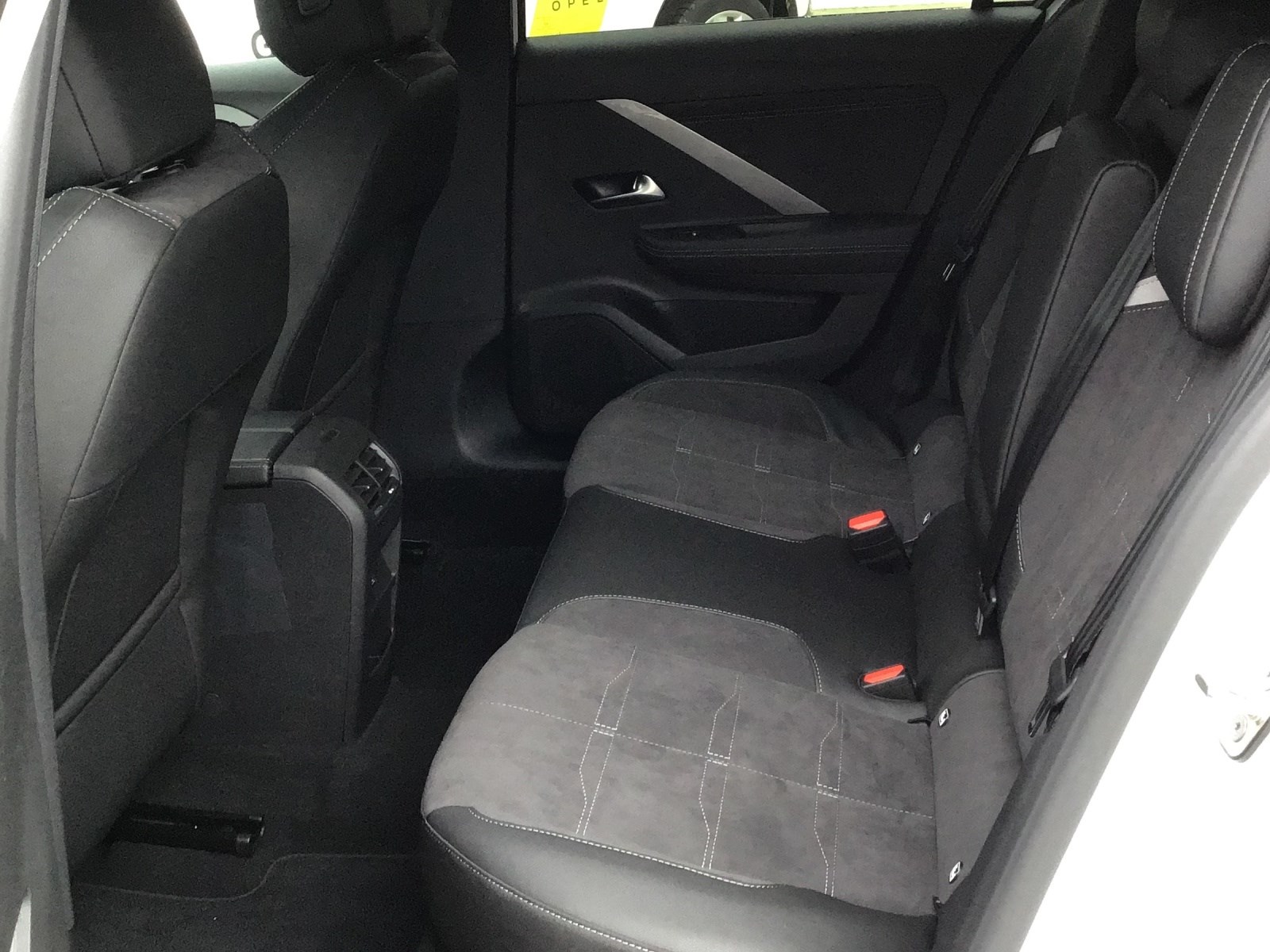 OPEL Astra 1.6 PHEV Turbo Swiss Premium A-image-7