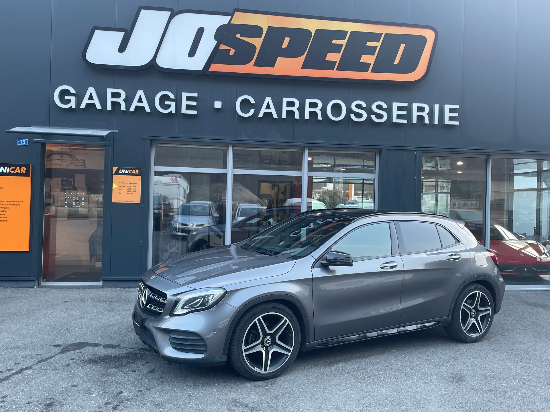 MERCEDES-BENZ GLA 200 d Swiss Star Edition AMG 4Matic 7G-DCT