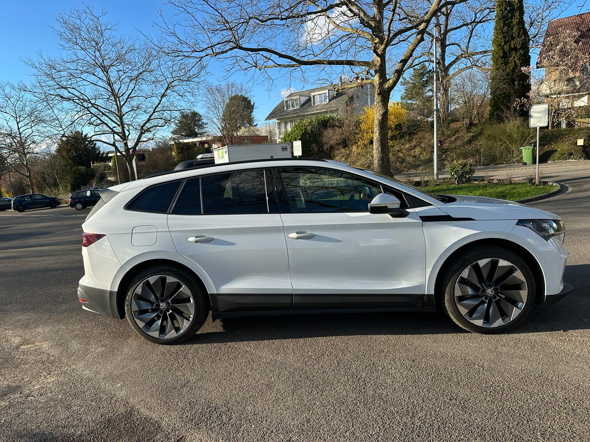 SKODA Enyaq iV 60-image-5