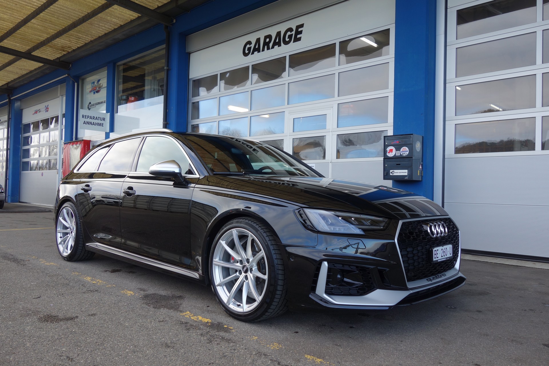 AUDI RS4 Avant 2.9 TFSI quattro tiptronic-showroom-element-1
