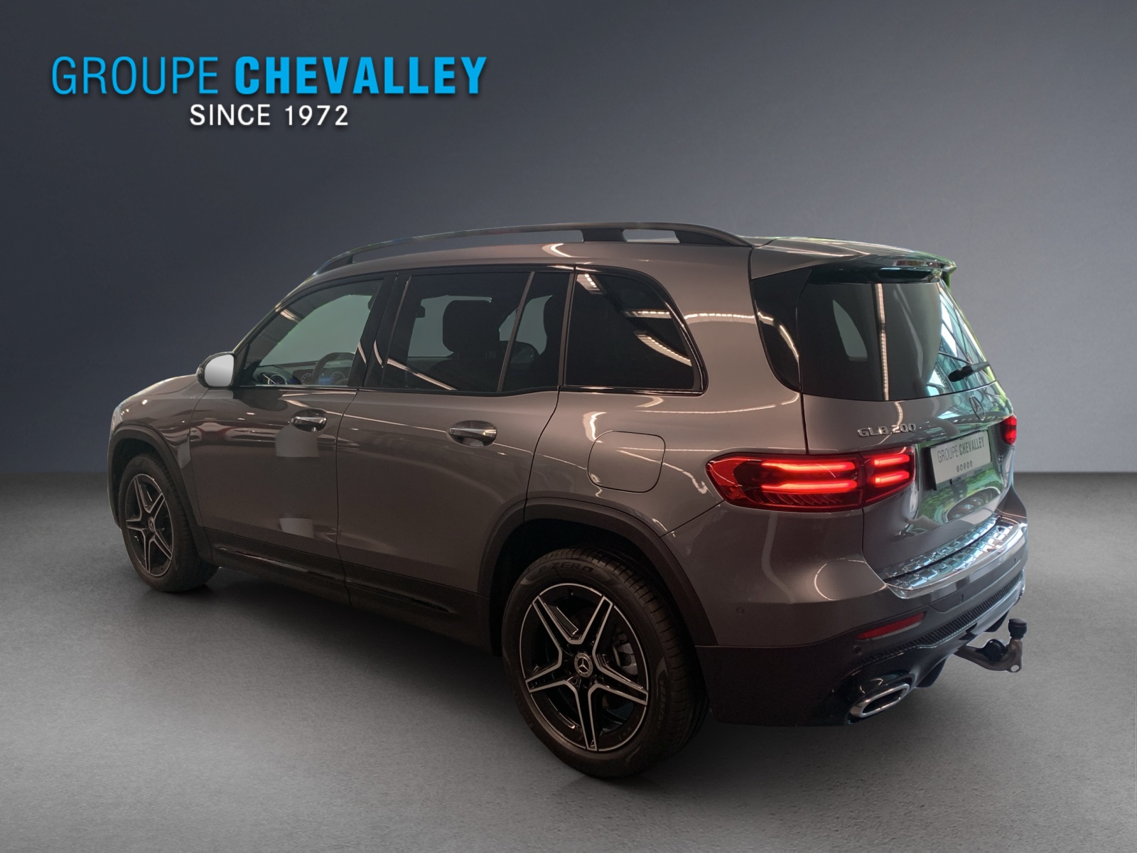 MERCEDES-BENZ GLB 200 7G-Tronic-showroom-element-2