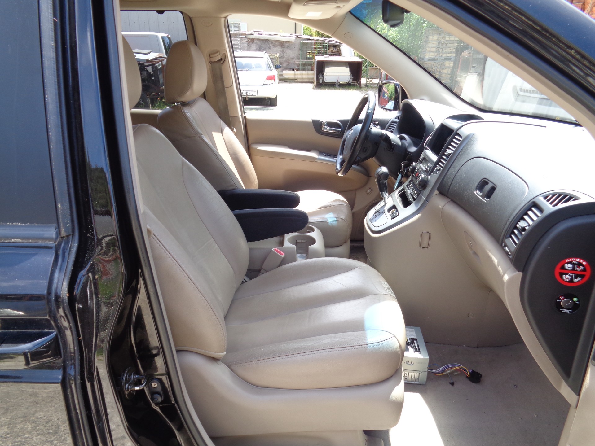 KIA Carnival 2.9 CRDi Trend-image-9