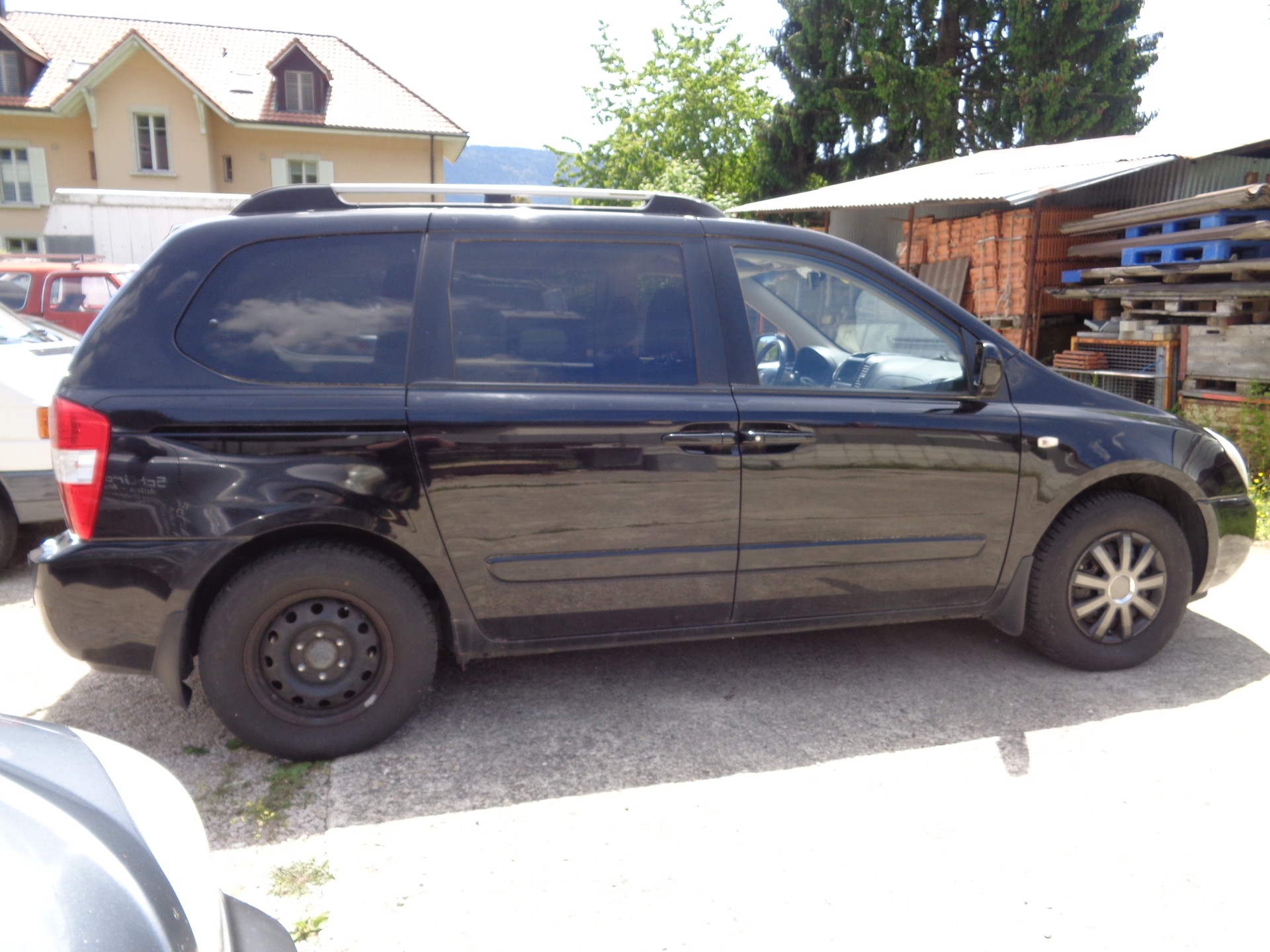 KIA Carnival 2.9 CRDi Trend-image-7
