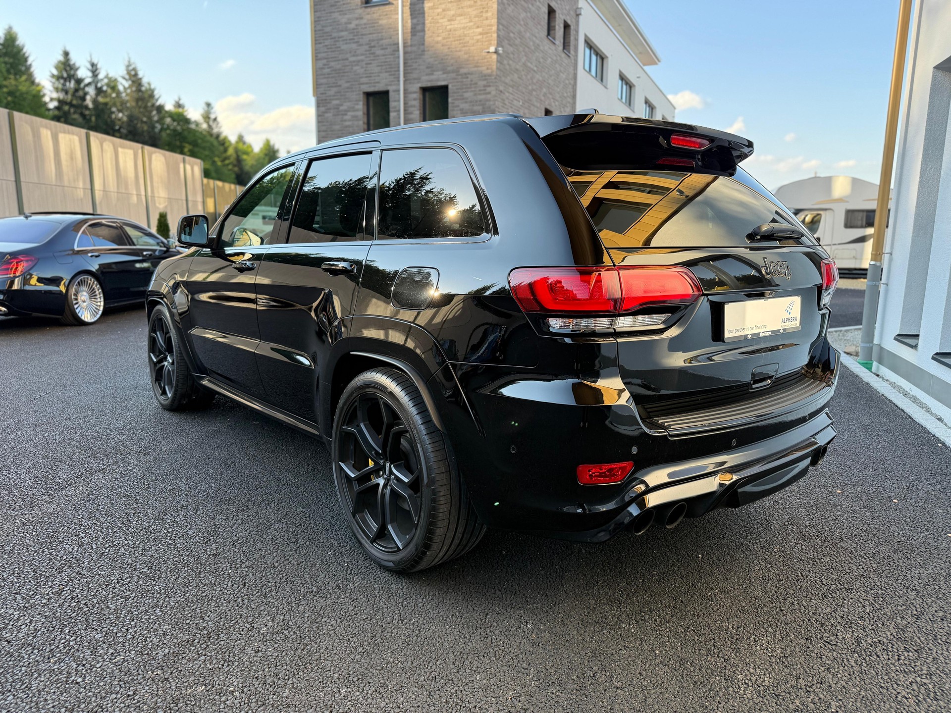 JEEP Grand Cherokee 6.2 V8 HEMI Trackhawk Automatic-image-3
