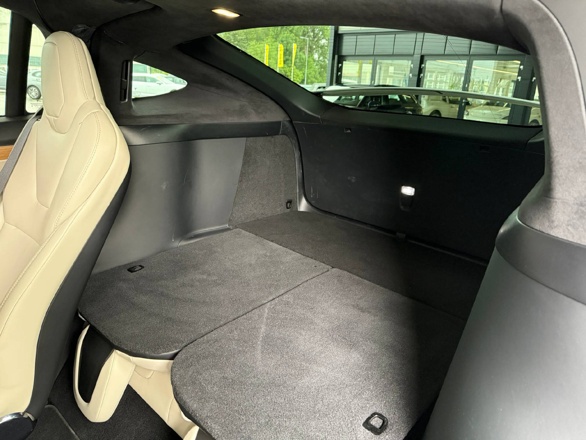 TESLA Model X Long Range-image-9