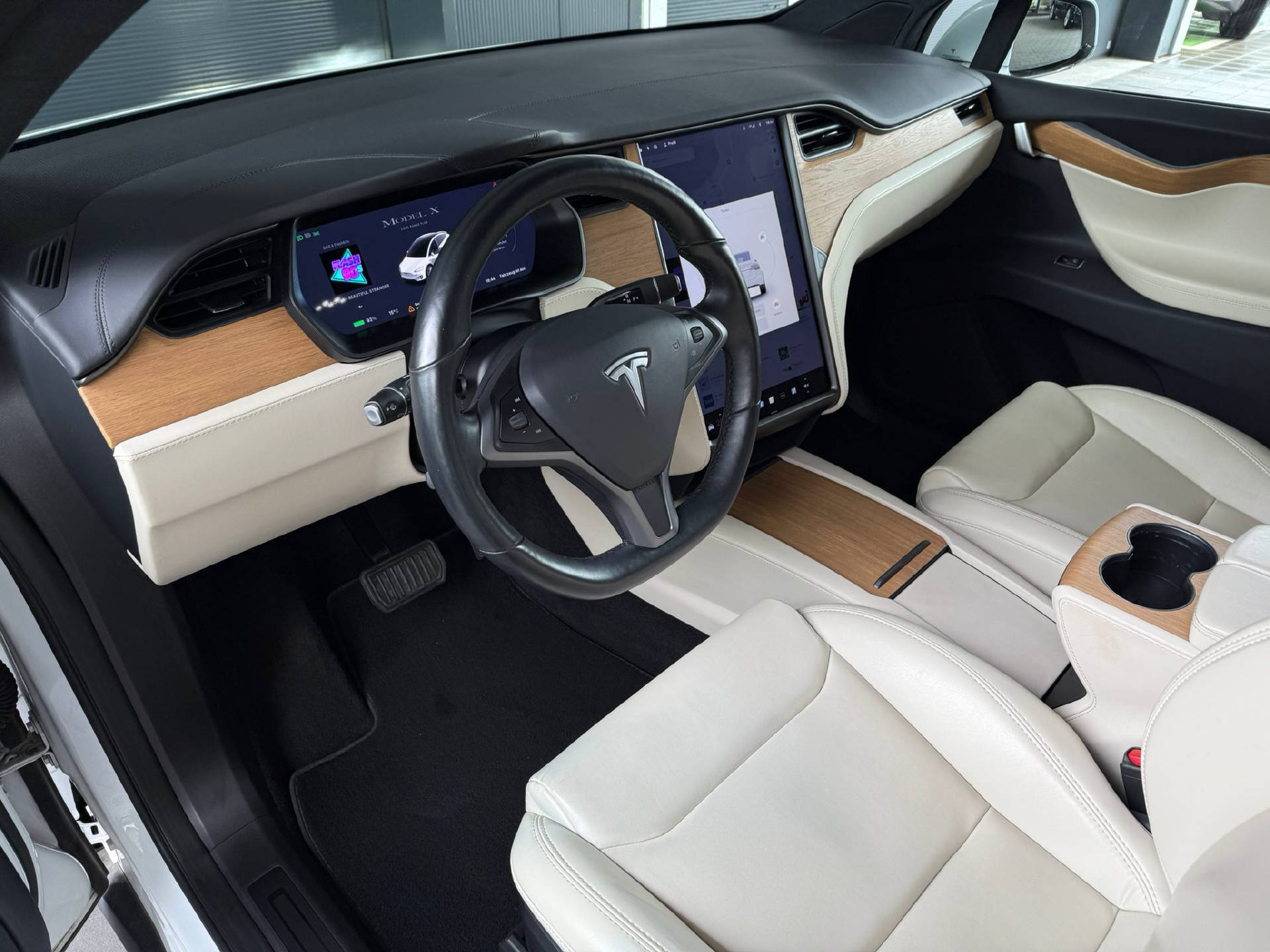 TESLA Model X Long Range-image-5