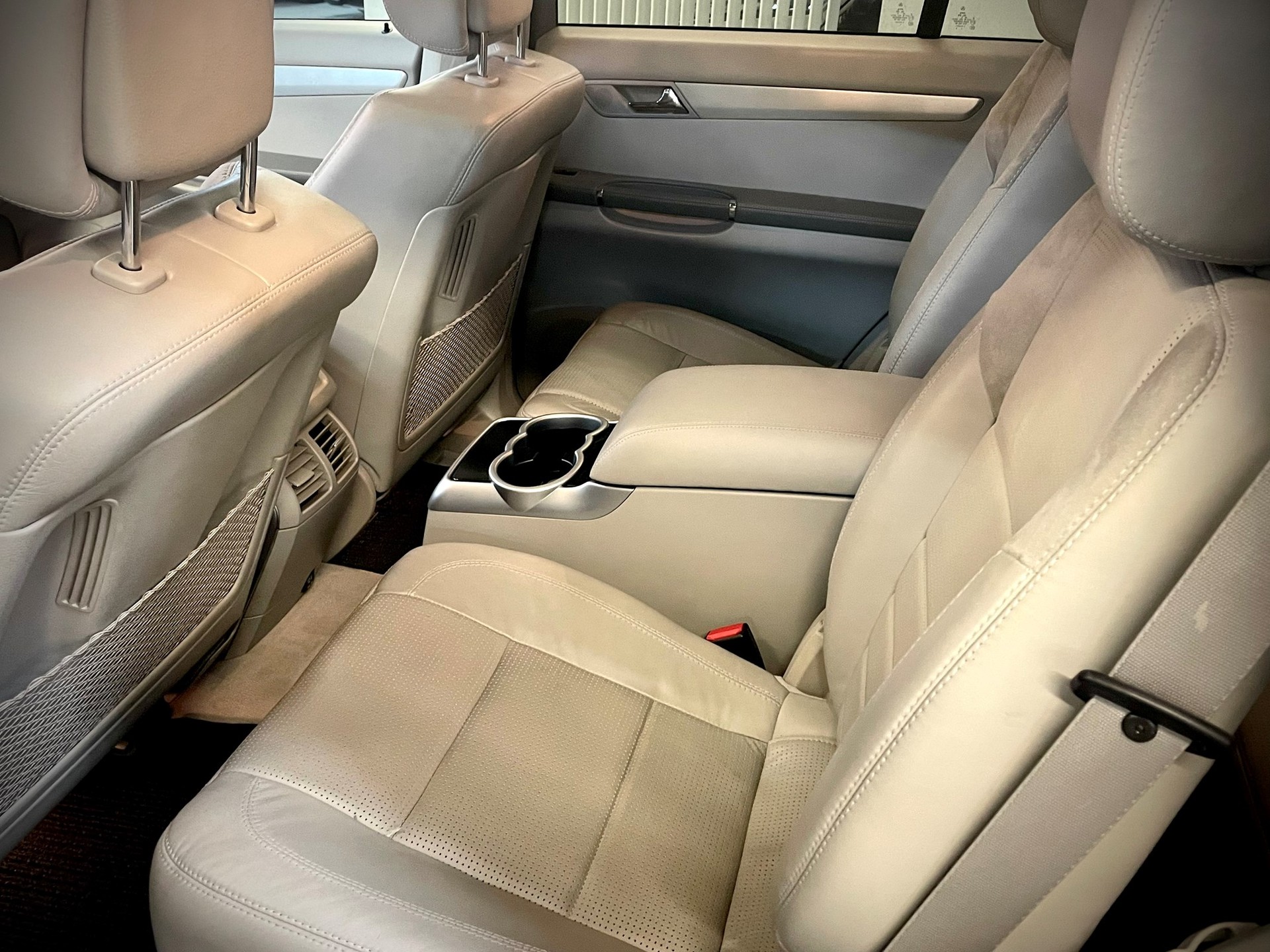 MERCEDES-BENZ R 63 AMG L 4Matic 7G-Tronic-image-10