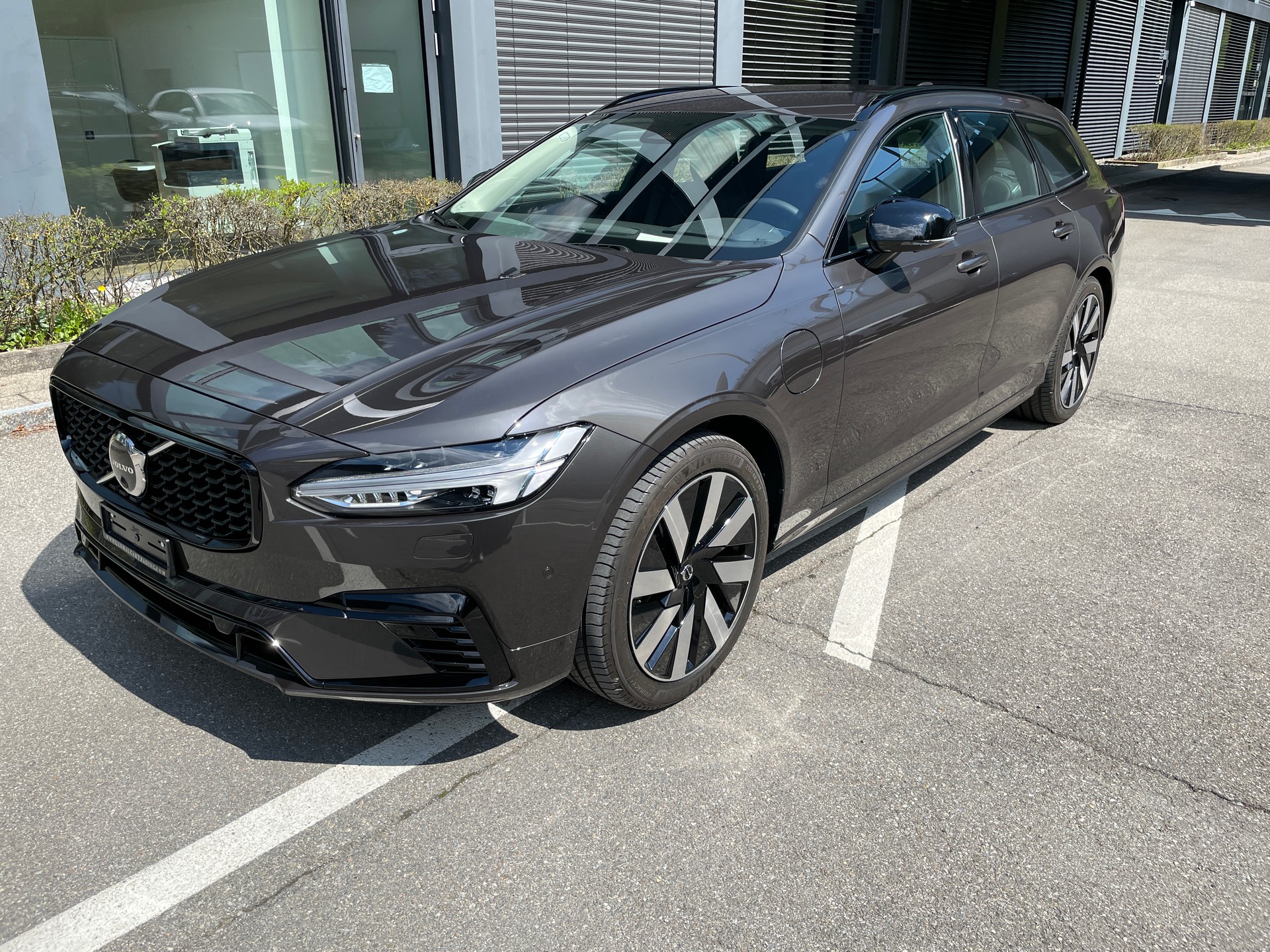 VOLVO V90 T6 eAWD Plug in Hybrid Plus Dark Geartronic