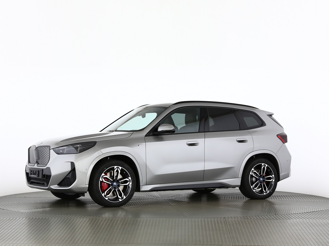 BMW iX1 xDrive 30 M Sport Pro-showroom-element-3