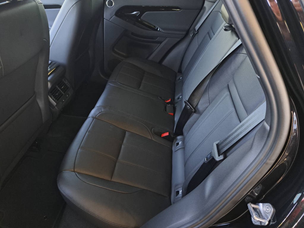 LAND ROVER Range Rover Evoque 1.5 T 270e Dynamic SE-image-9