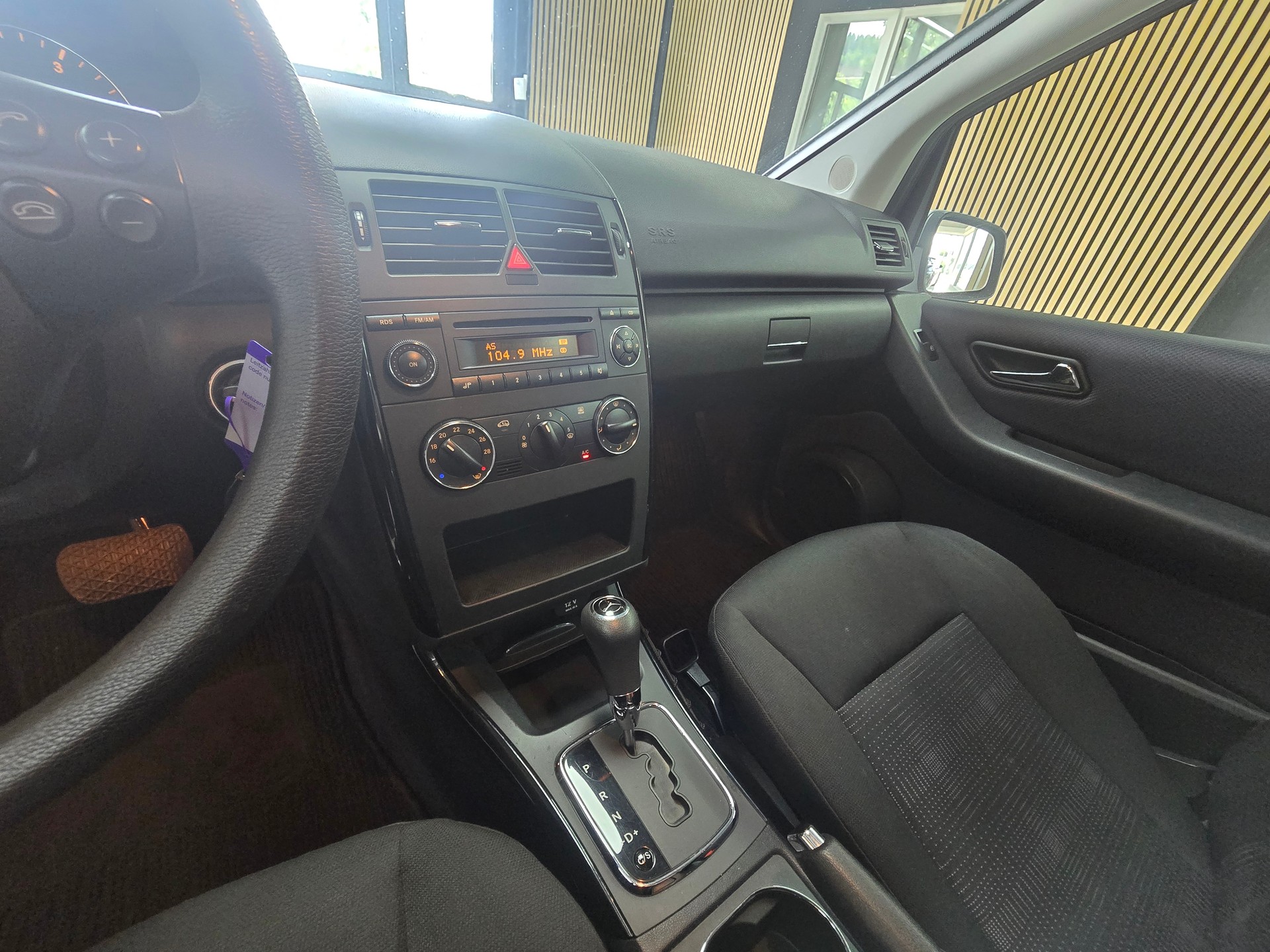 MERCEDES-BENZ A 160 CDI Classic Autotronic-image-12