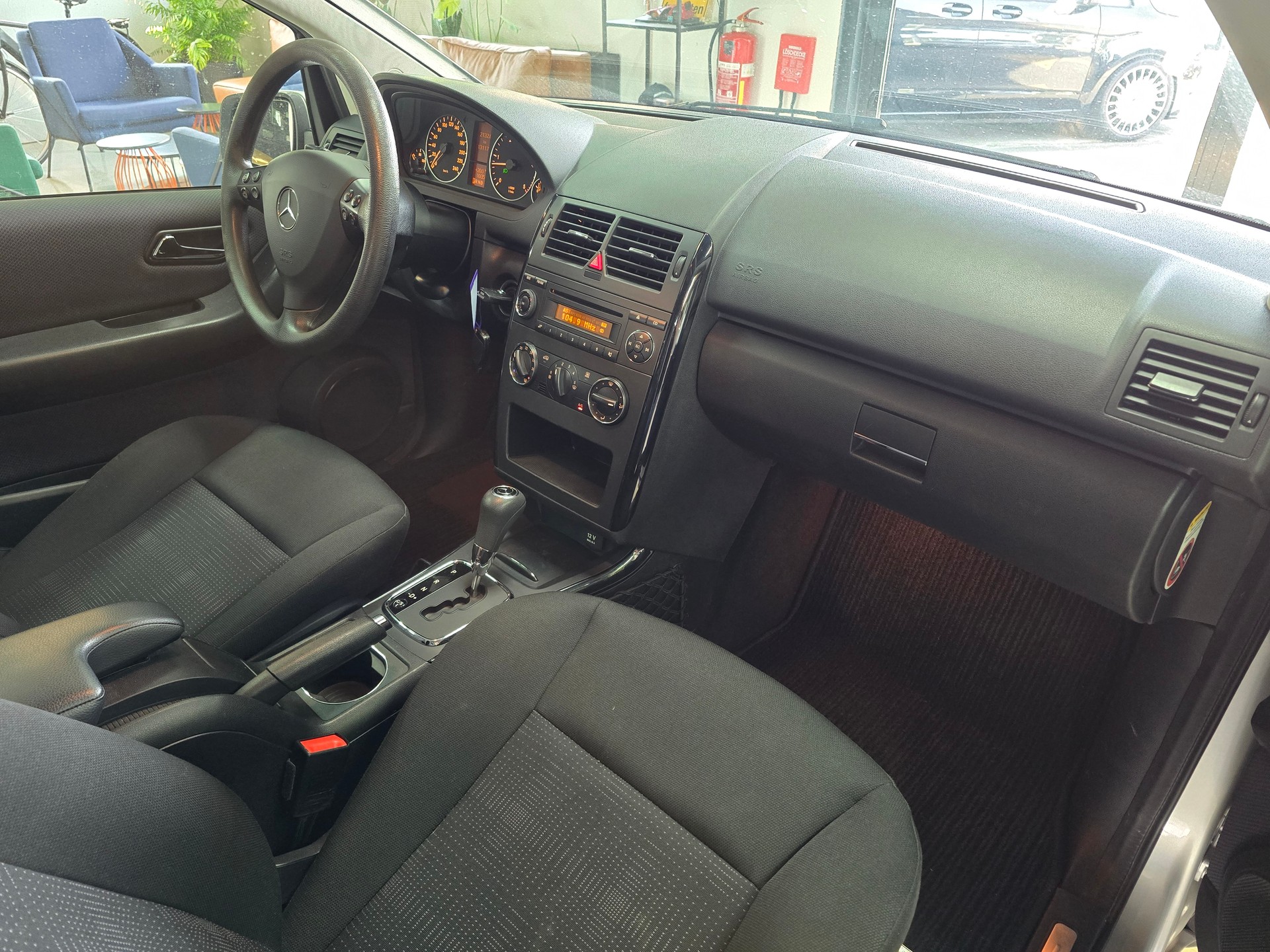MERCEDES-BENZ A 160 CDI Classic Autotronic-image-8