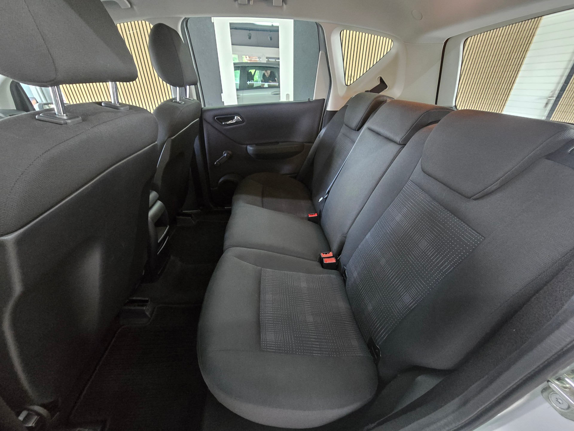 MERCEDES-BENZ A 160 CDI Classic Autotronic-image-13