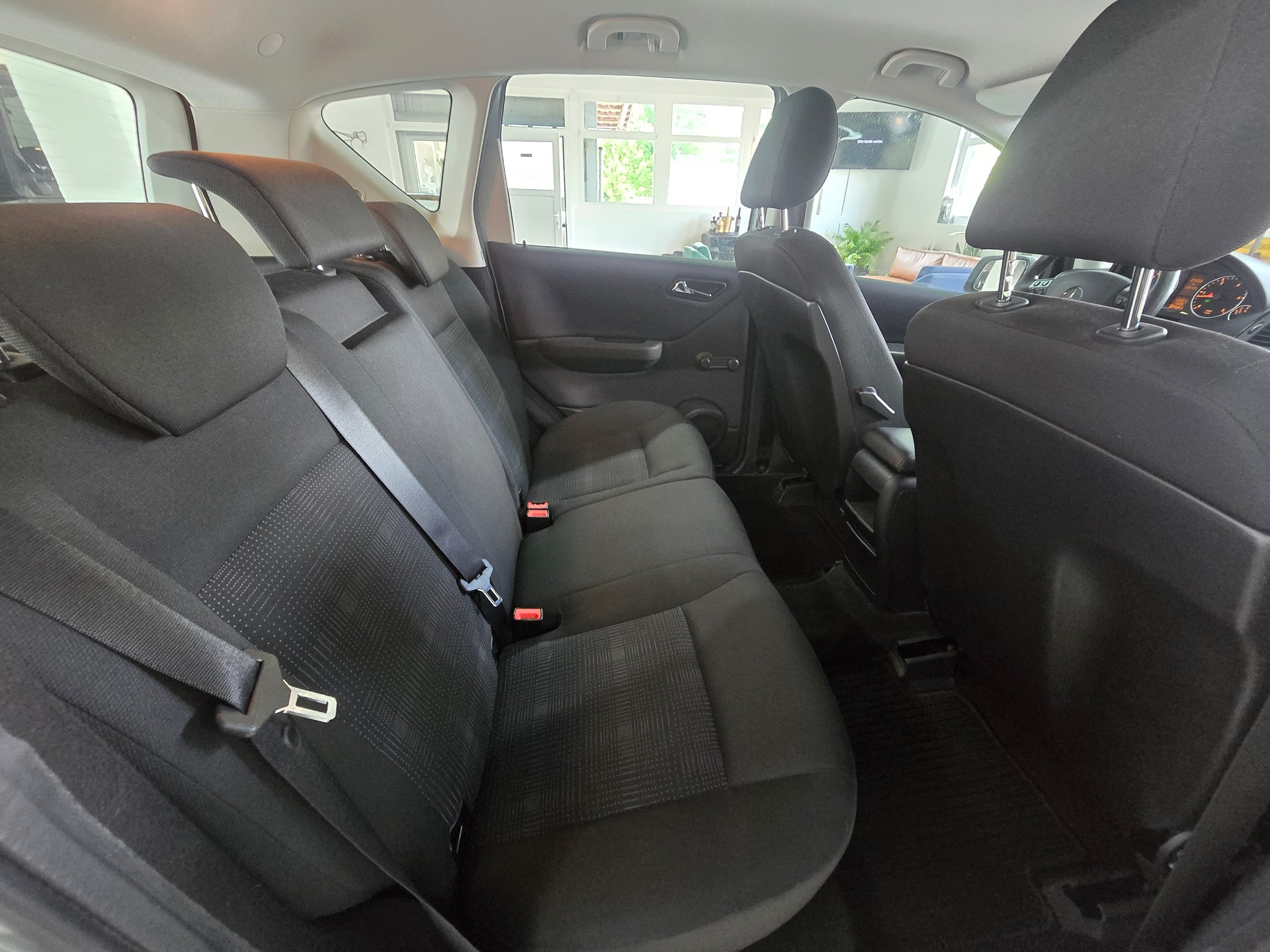 MERCEDES-BENZ A 160 CDI Classic Autotronic-image-14