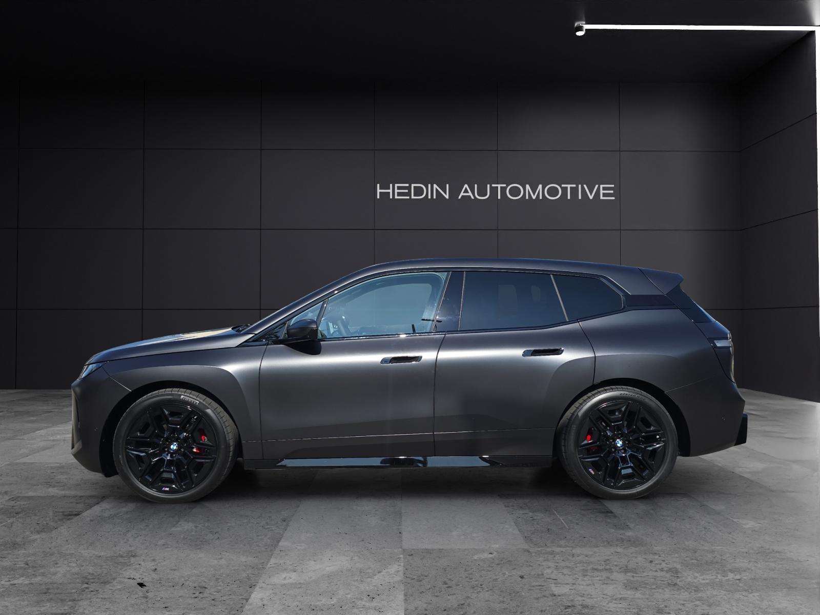 BMW iX xDrive60-showroom-element-2