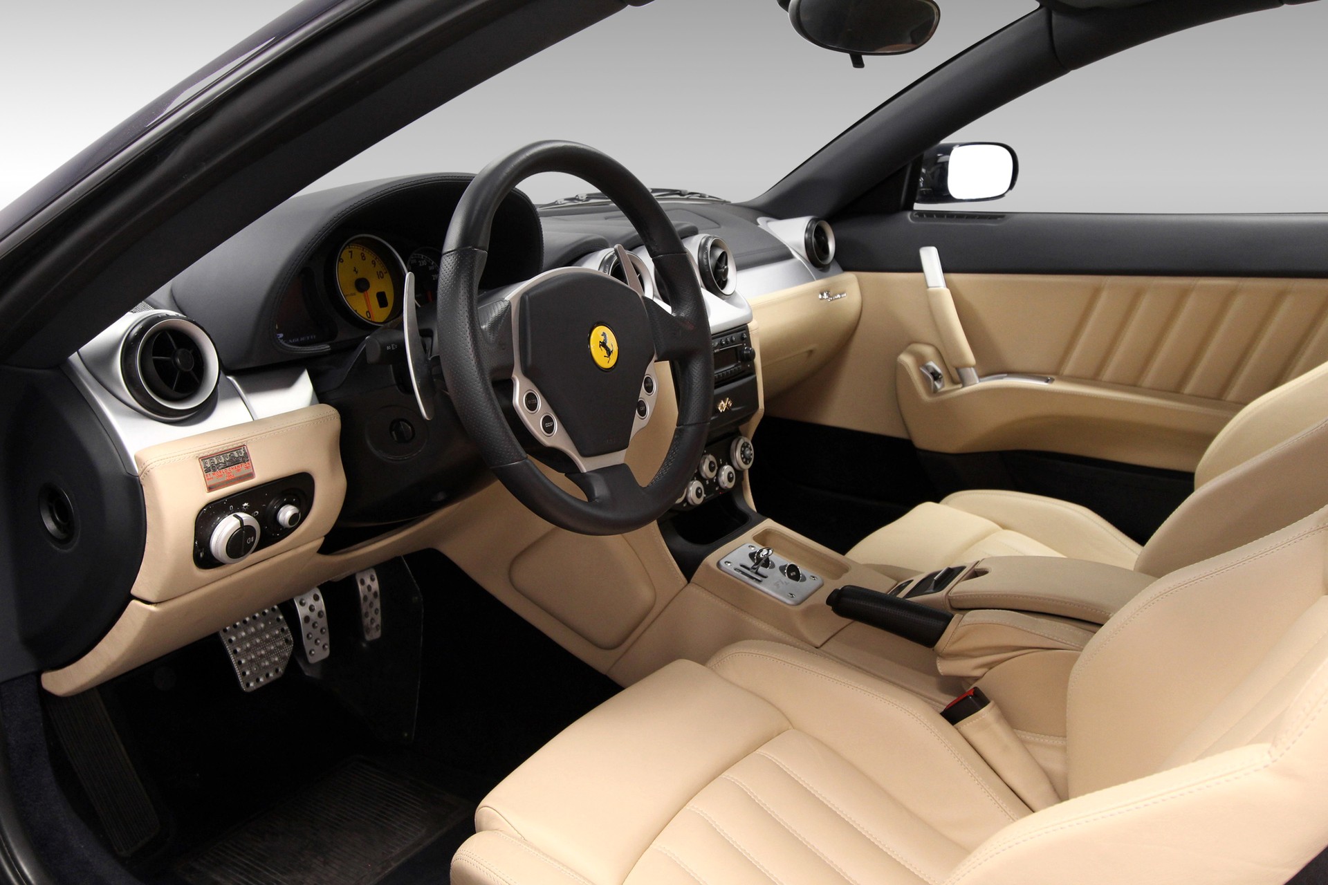 FERRARI 612-image-10