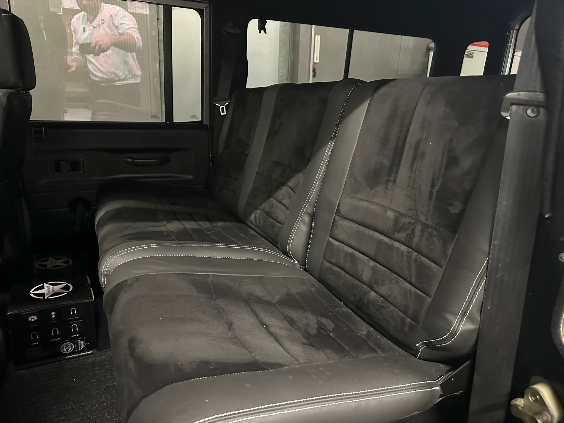 LAND ROVER Defender 110 SW 2.5 Td5-image-9