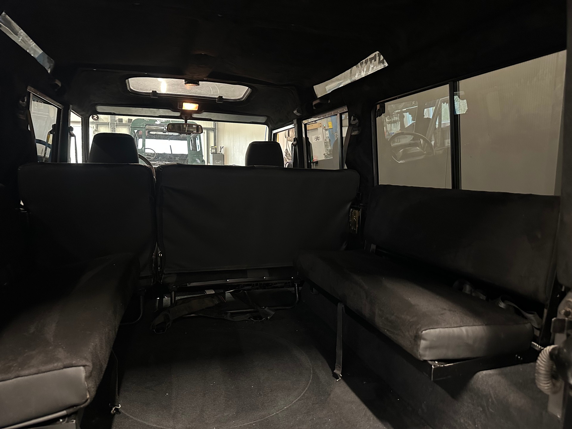 LAND ROVER Defender 110 SW 2.5 Td5-image-10