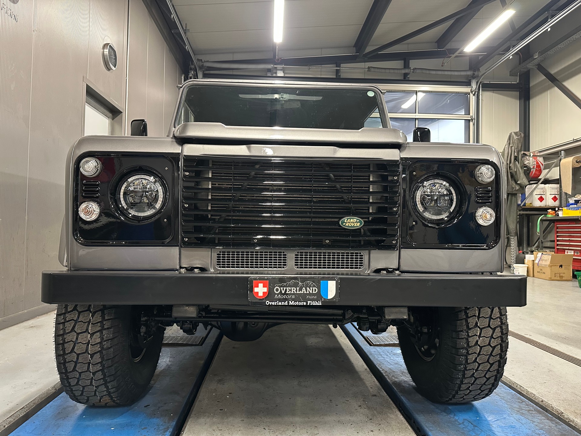 LAND ROVER Defender 110 SW 2.5 Td5-image-6