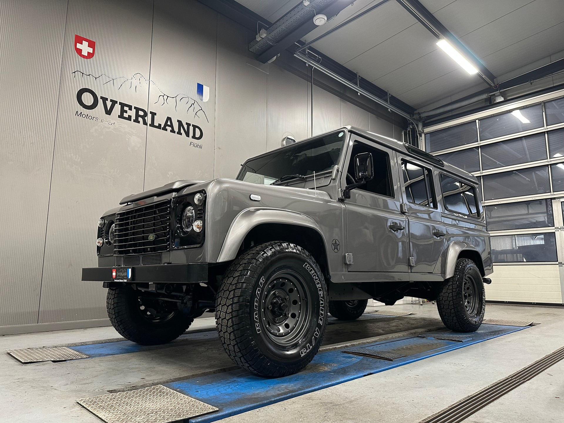 LAND ROVER Defender 110 SW 2.5 Td5