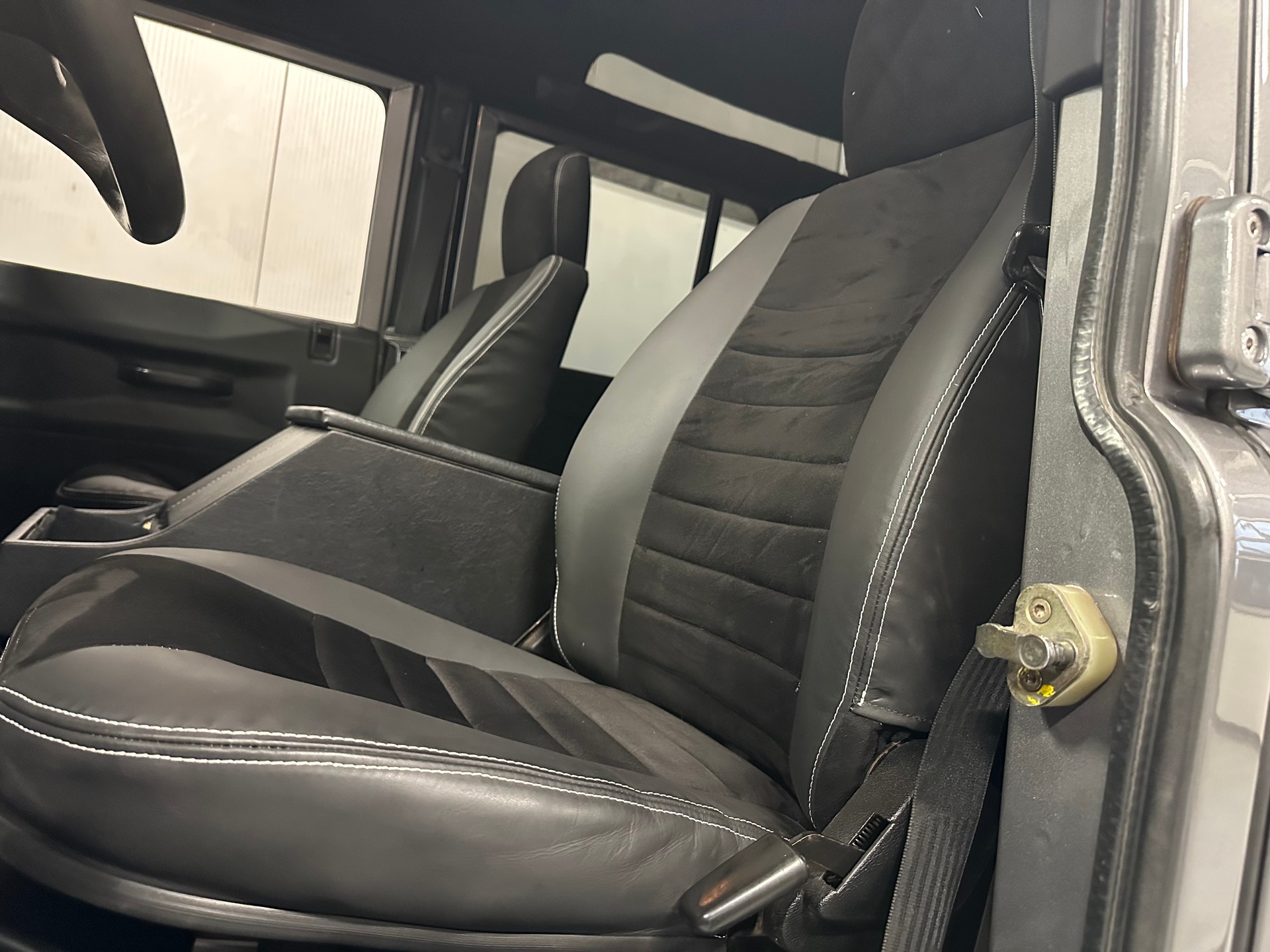 LAND ROVER Defender 110 SW 2.5 Td5-image-7