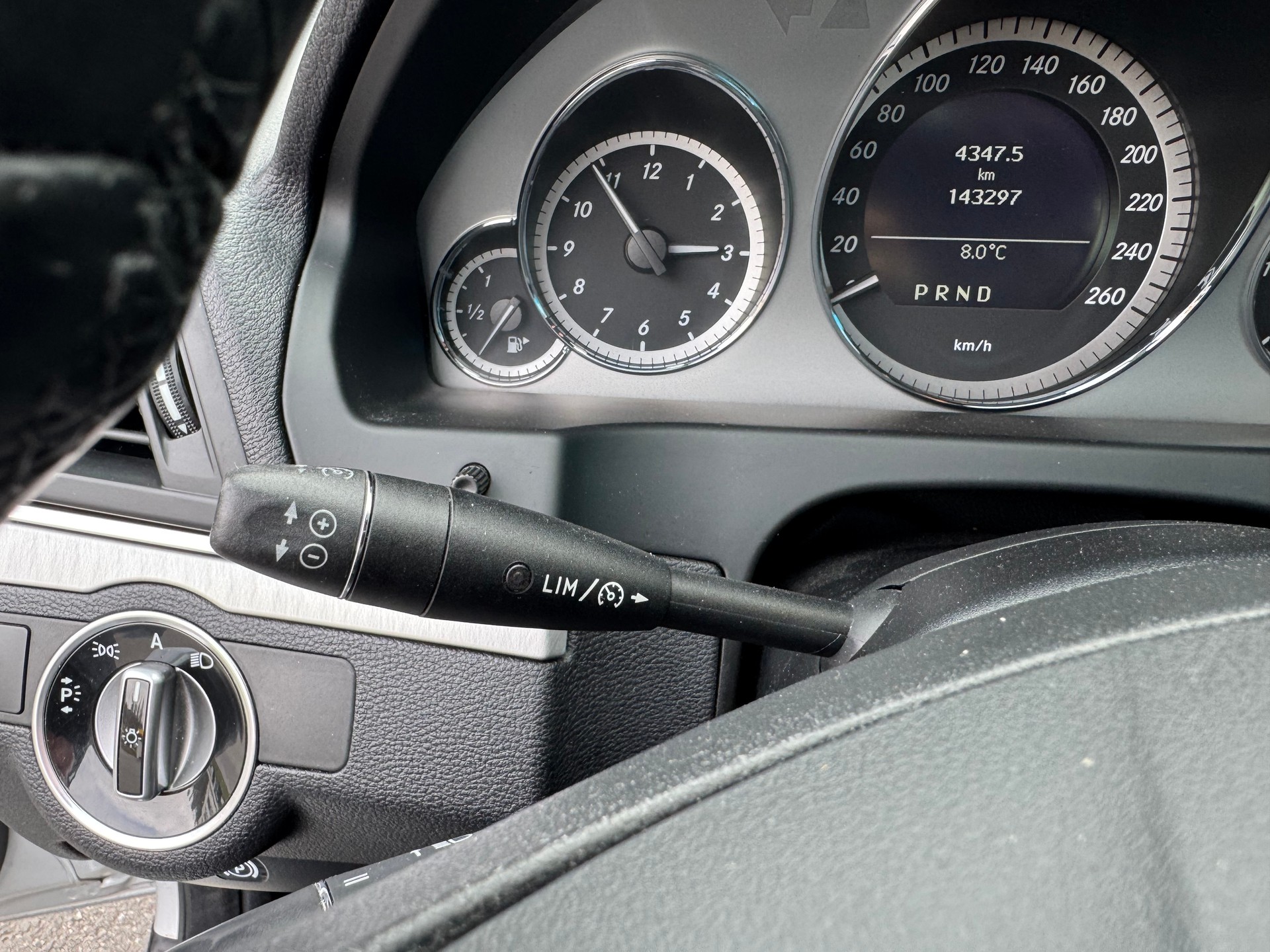 MERCEDES-BENZ E 220 CDI BlueEfficiency 7G-Tronic-image-12