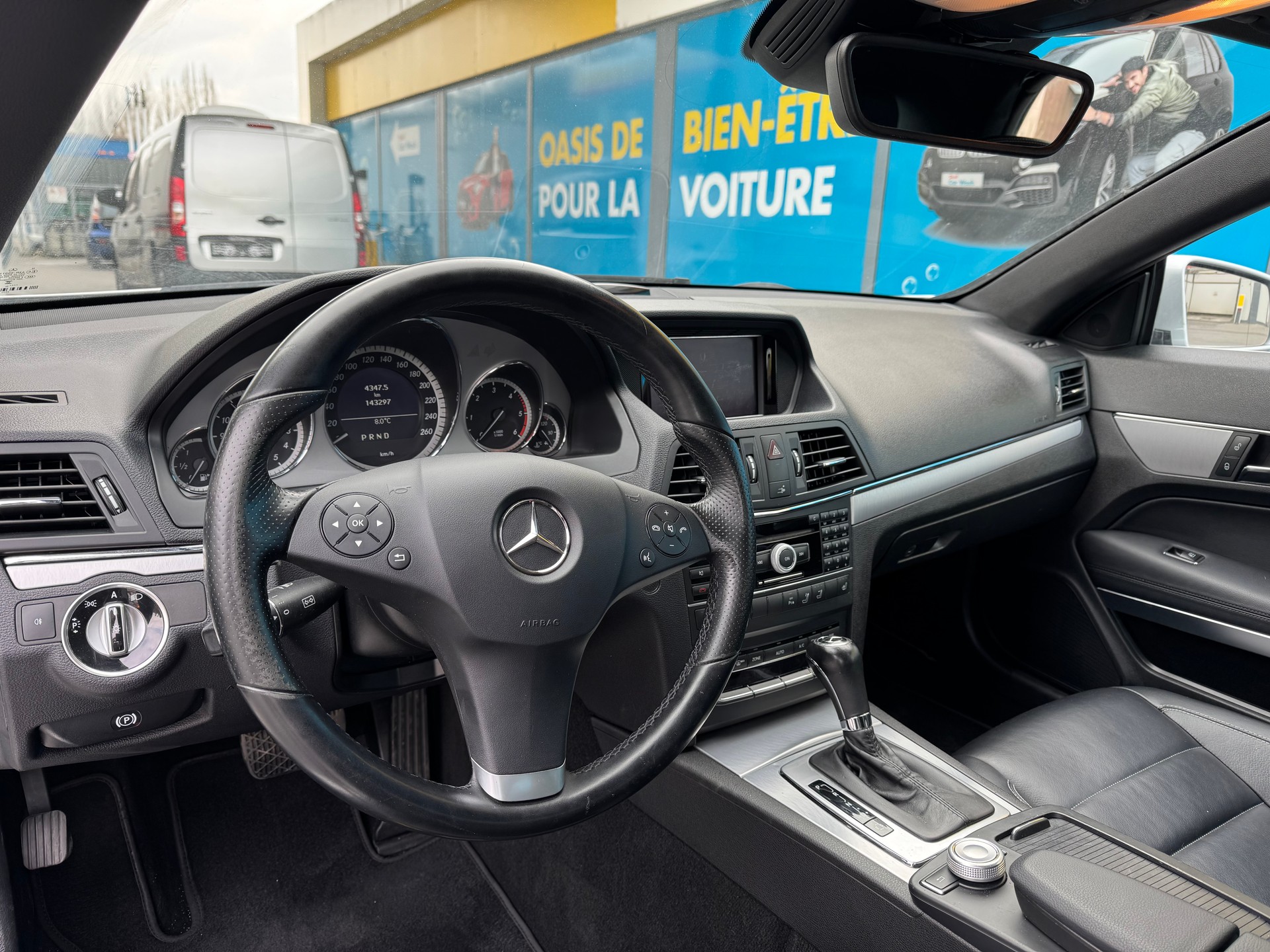 MERCEDES-BENZ E 220 CDI BlueEfficiency 7G-Tronic-image-9