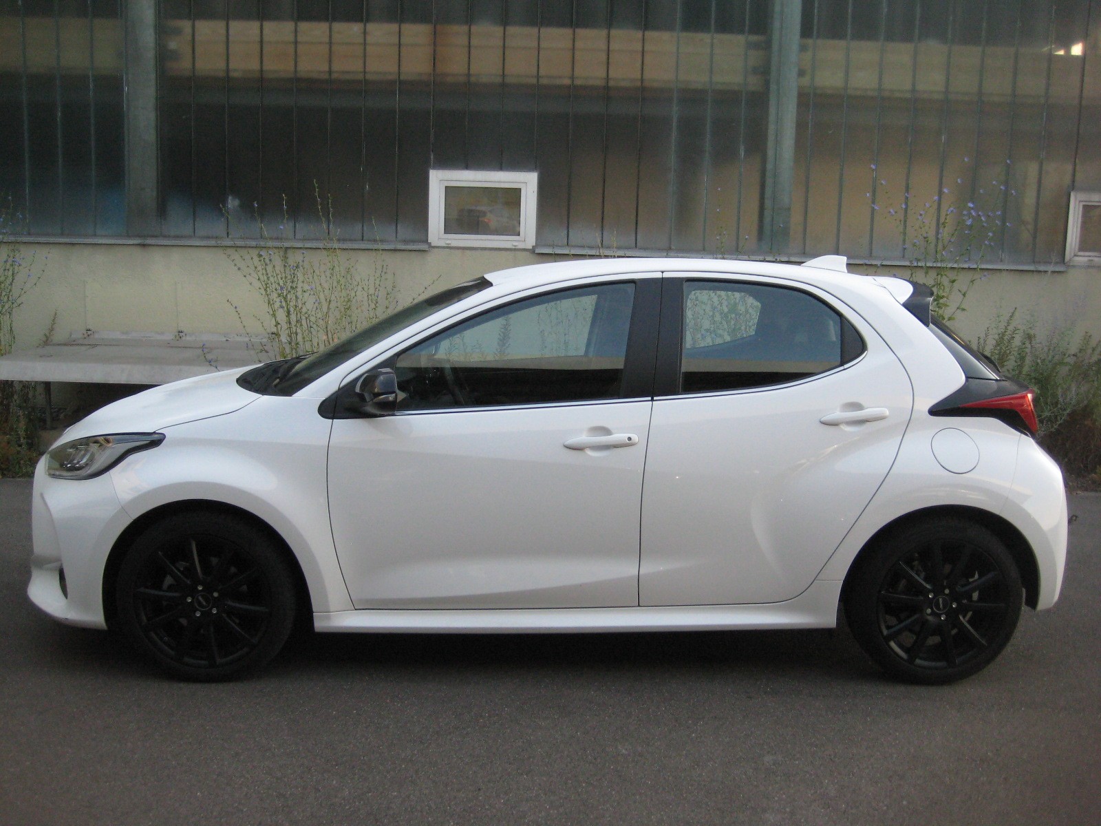 MAZDA 2 Hybrid Agile-image-1
