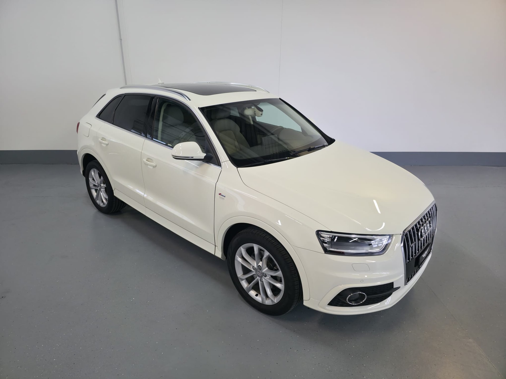 AUDI Q3 2.0 TFSI quattro S-tronic