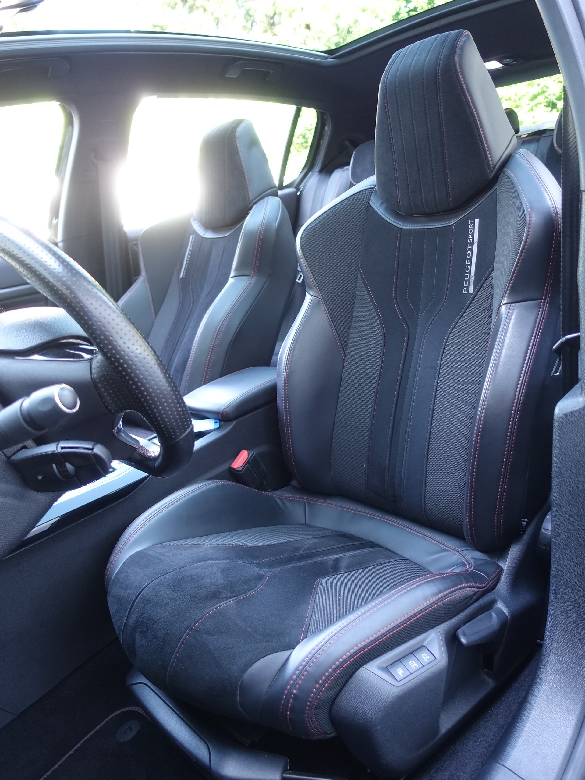 PEUGEOT 308 1.6 GTi-image-9