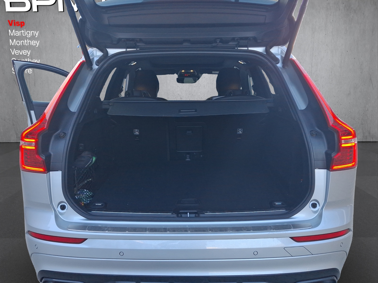 Image VOLVO XC60 XC60 B4 Diesel Mild Hybrid AWD R-Design Geartronic