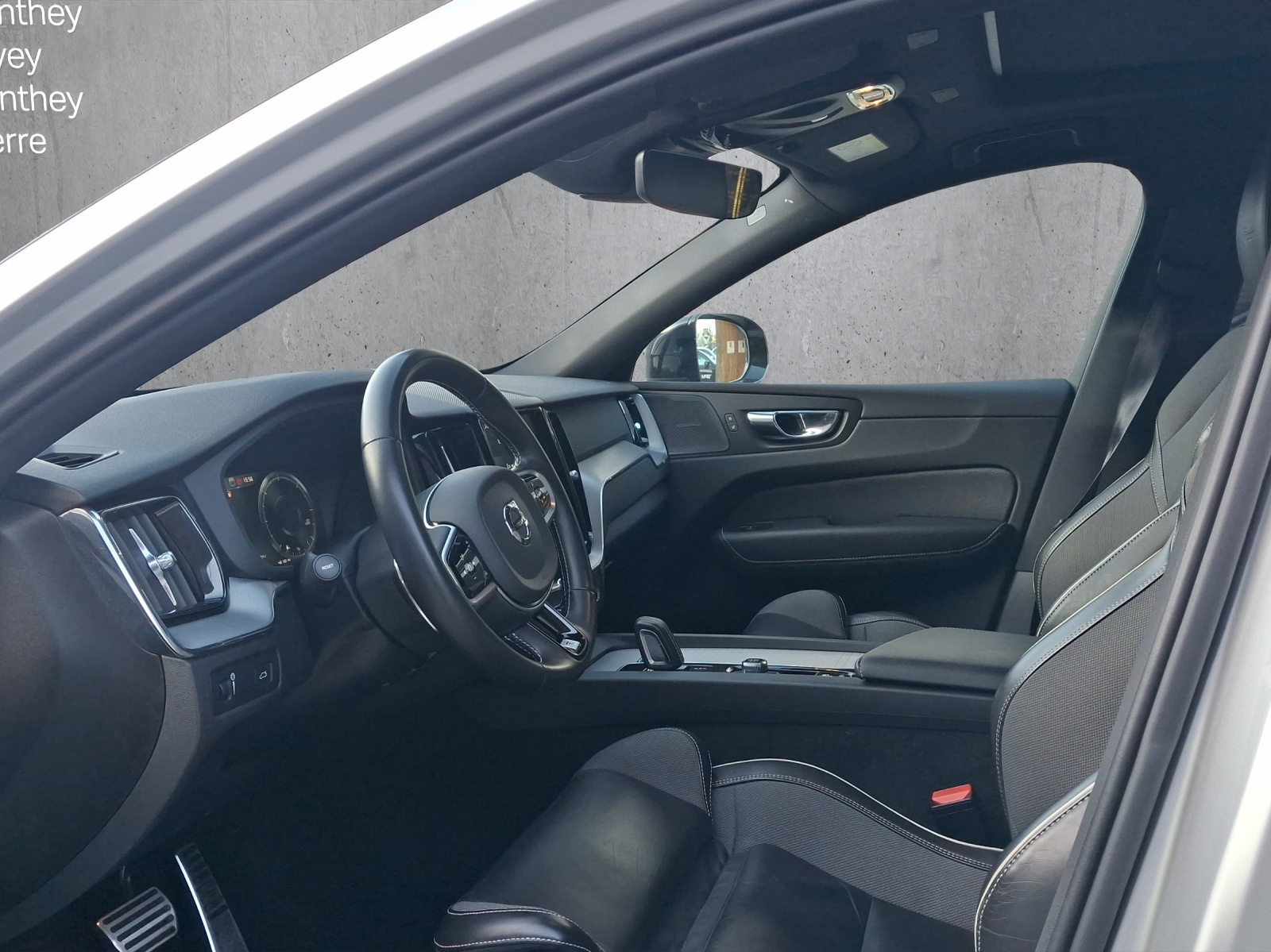 Image VOLVO XC60 XC60 B4 Diesel Mild Hybrid AWD R-Design Geartronic