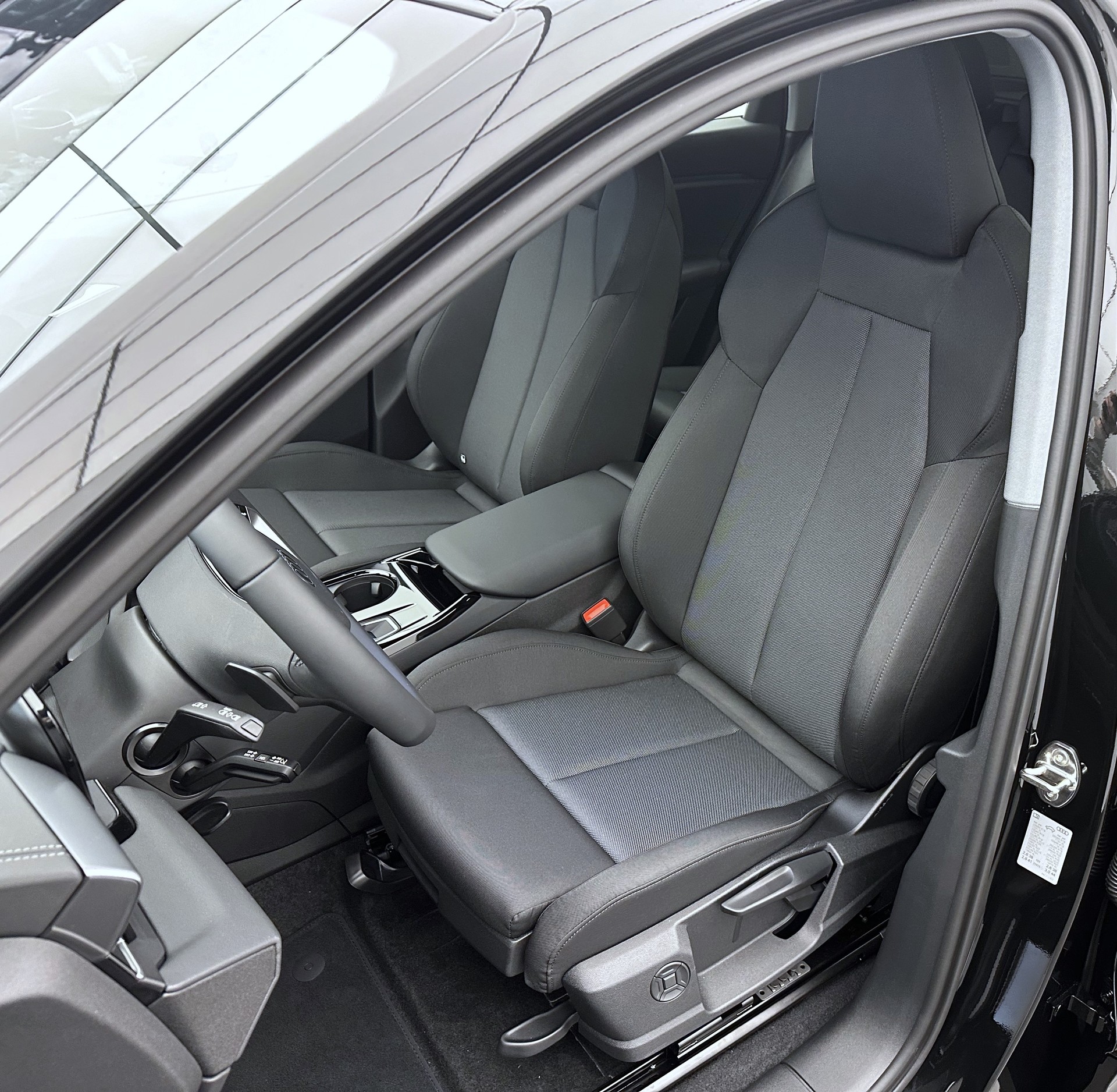 AUDI Q6 e-tron quattro-image-5