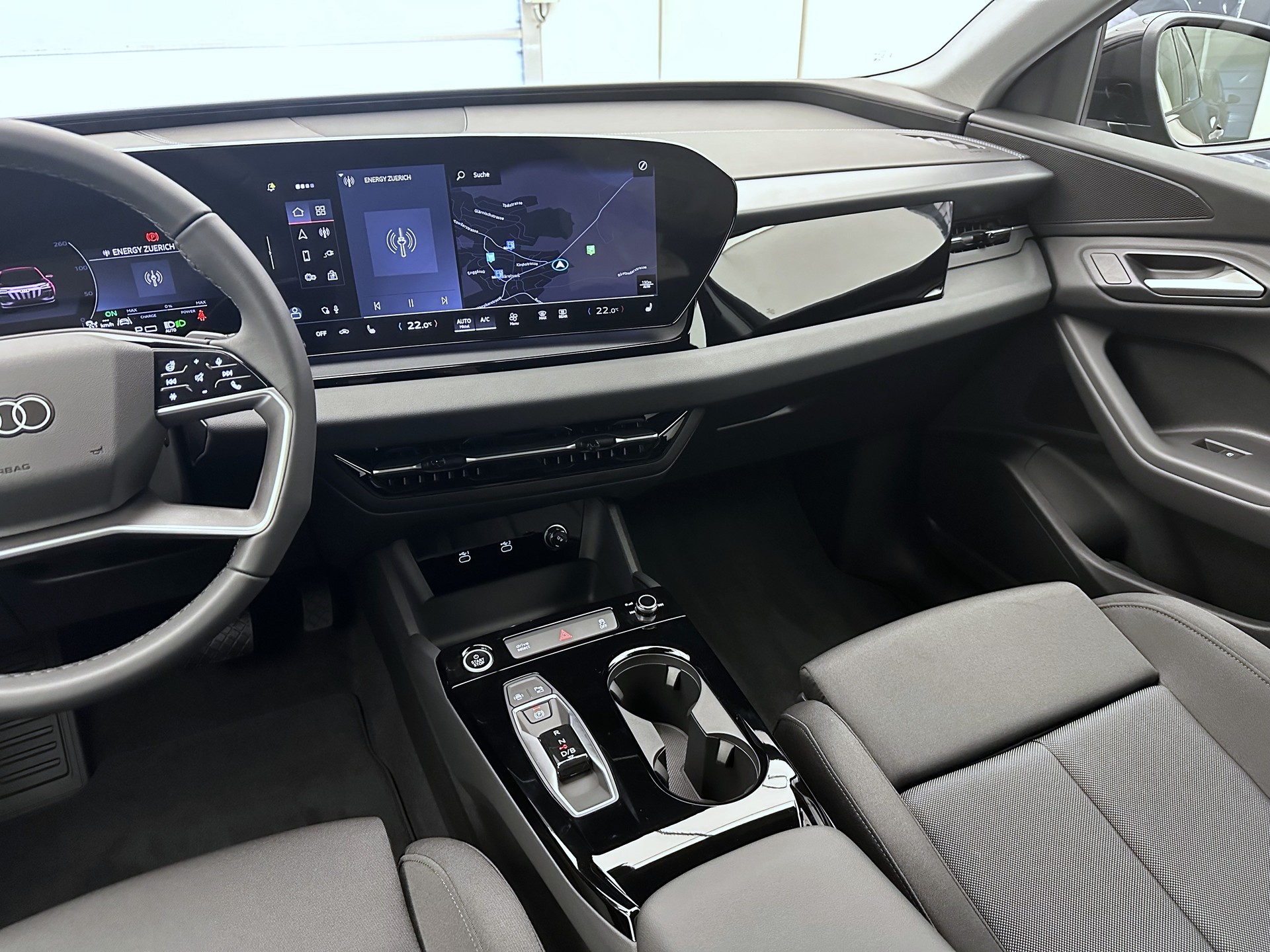 AUDI Q6 e-tron quattro-image-16