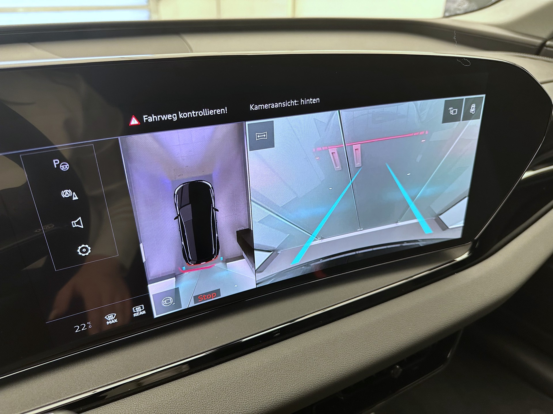 AUDI Q6 e-tron quattro-image-15