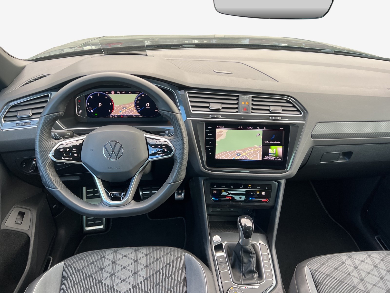 VW Tiguan 2.0 TDI SCR R-Line 4Motion DSG-image-8