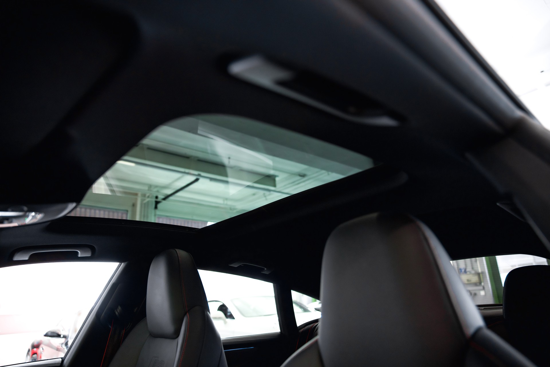 AUDI RS7 Sportback MHEV *CH-Fhz.*-image-24