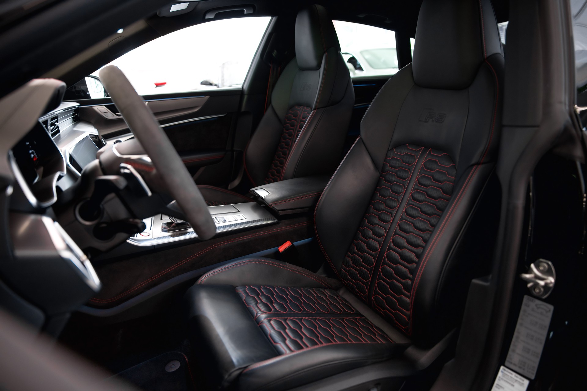 AUDI RS7 Sportback MHEV *CH-Fhz.*-image-18